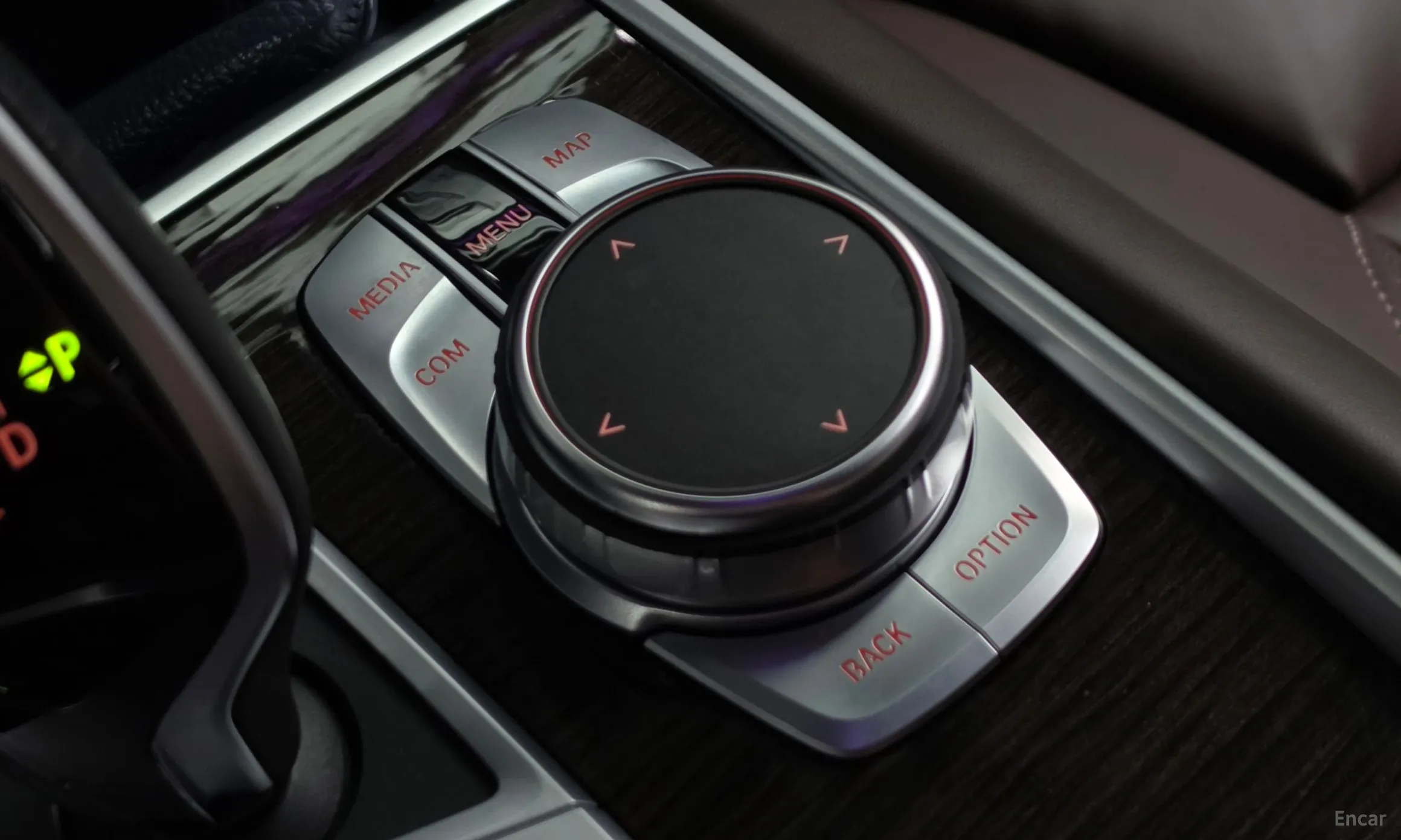 BMW 7 Series (G11) превью 17