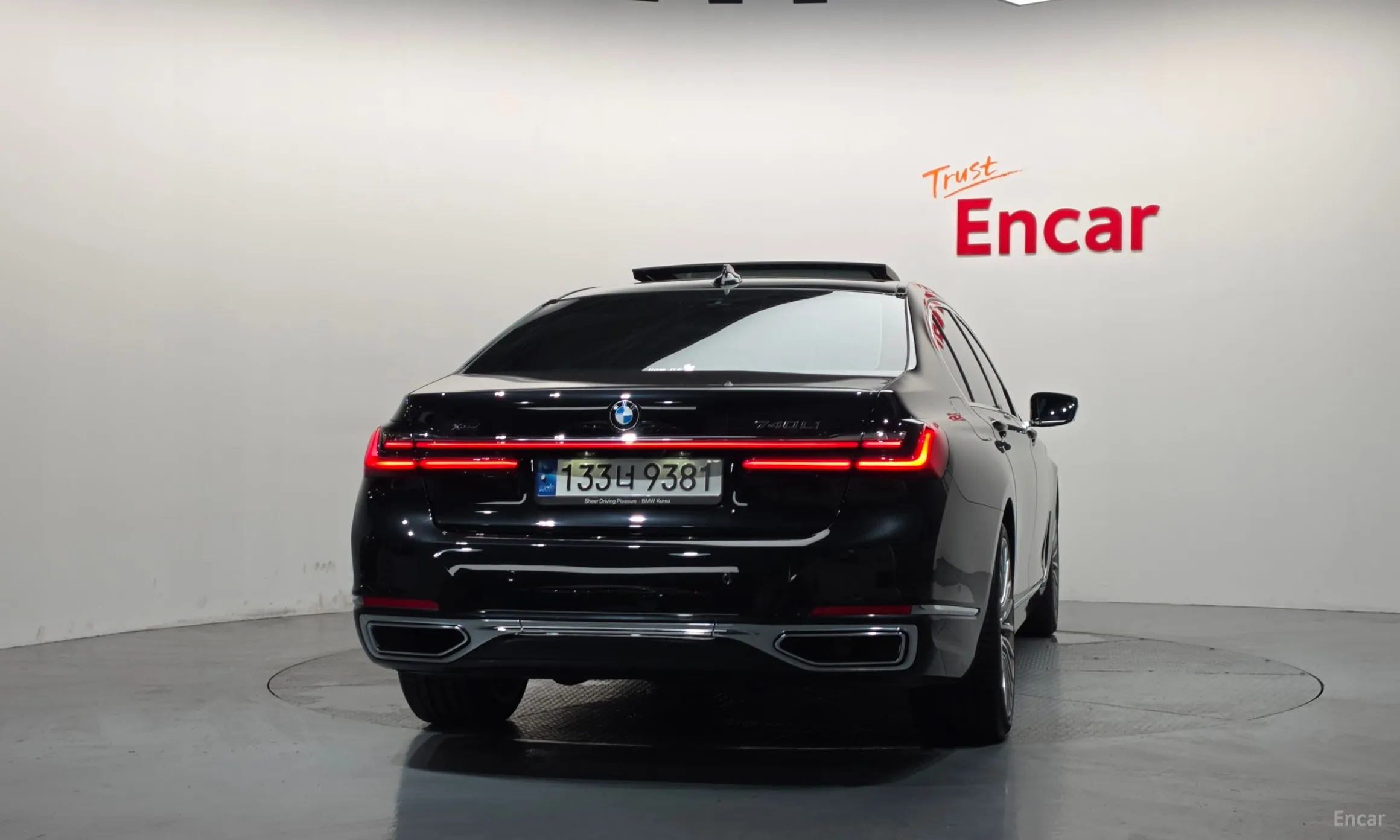 BMW 7 Series (G11) превью 4