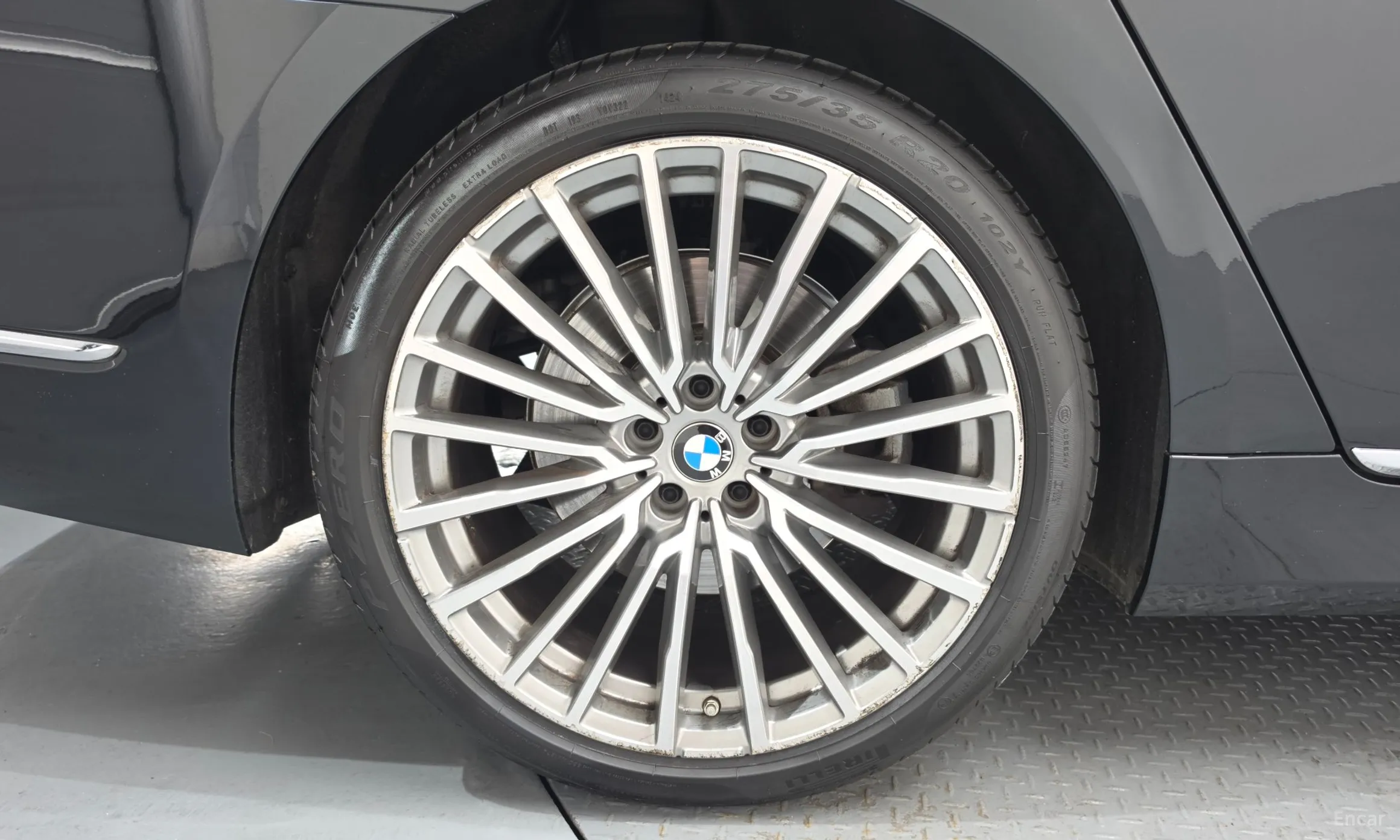 BMW 7 Series (G11) превью 5