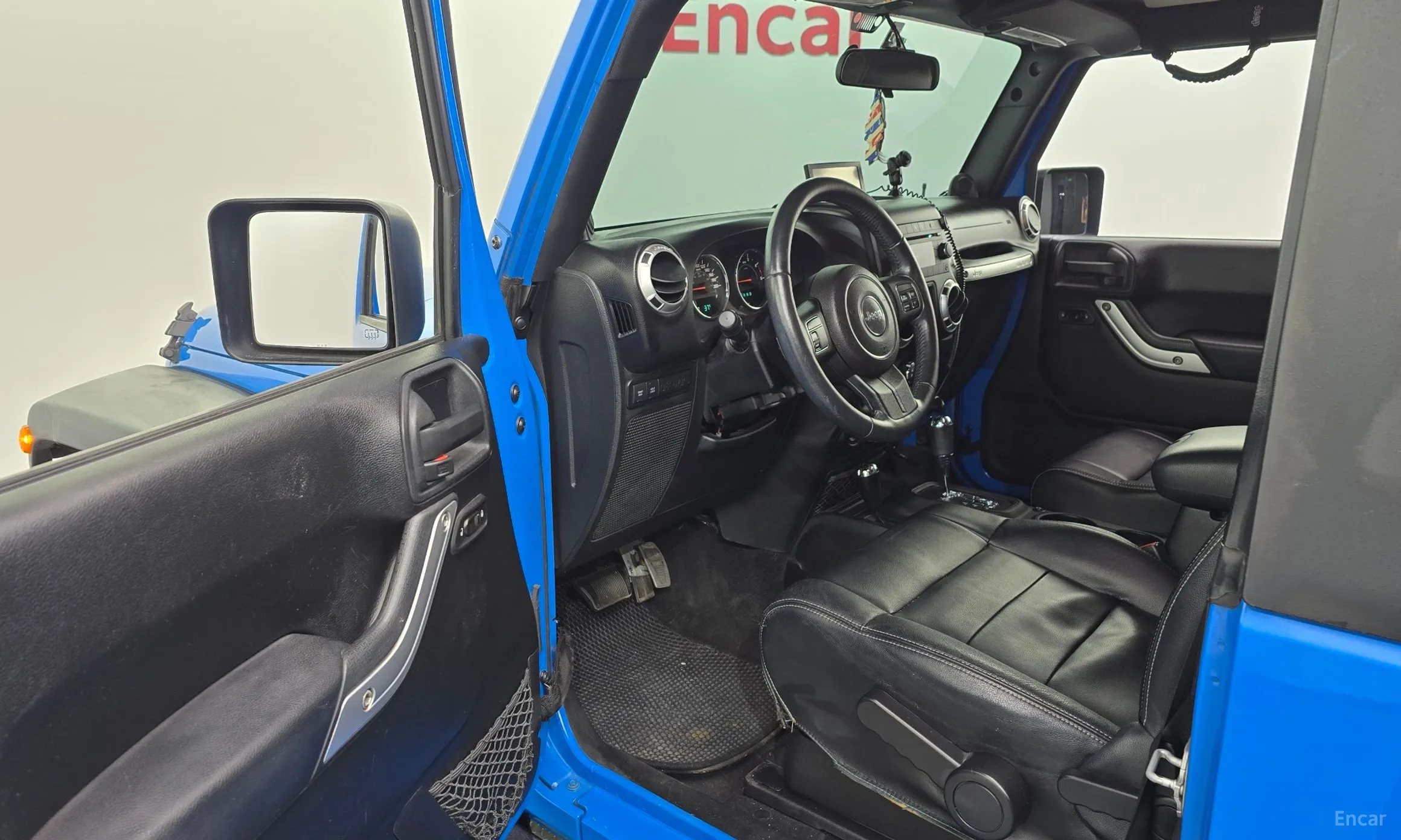 Jeep Wrangler (JK) превью 10