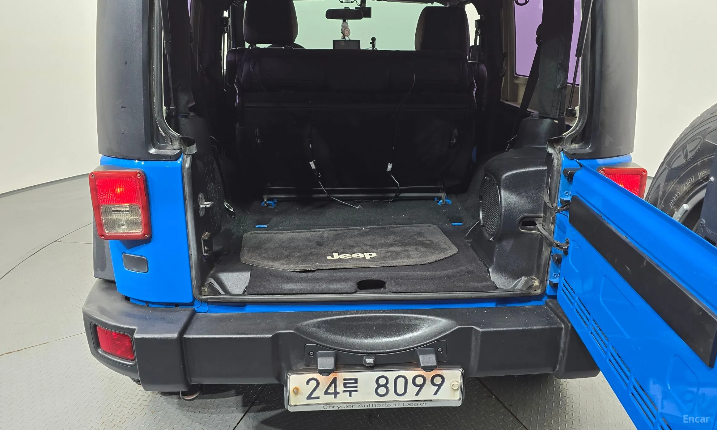 Jeep Wrangler (JK) превью 16