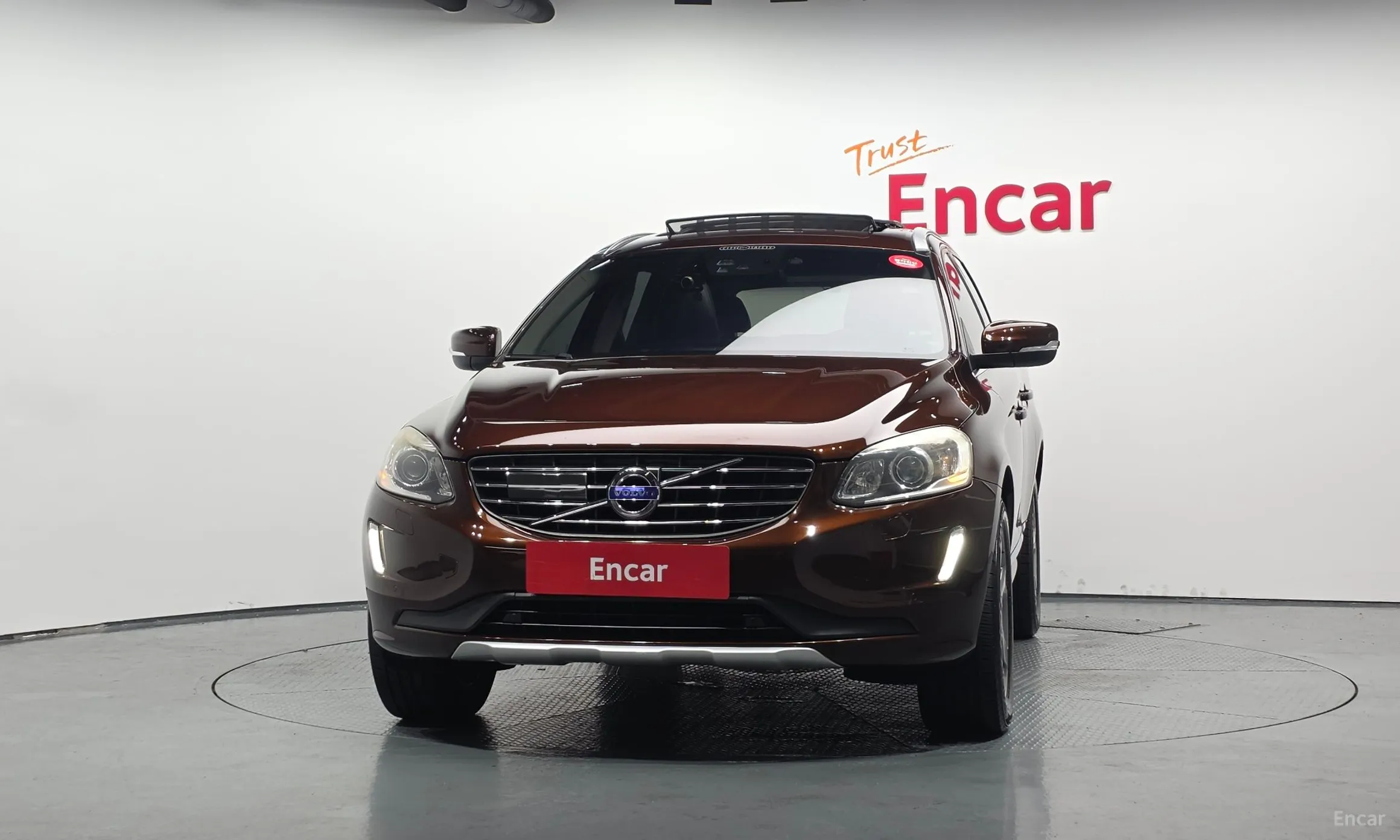 Volvo XC60 превью 3