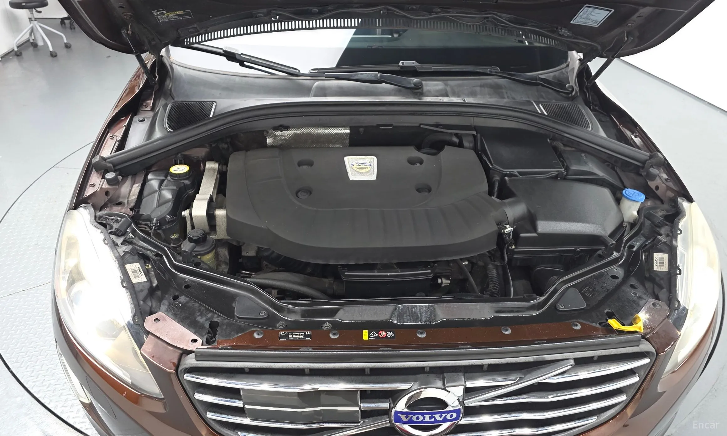 Volvo XC60 превью 6