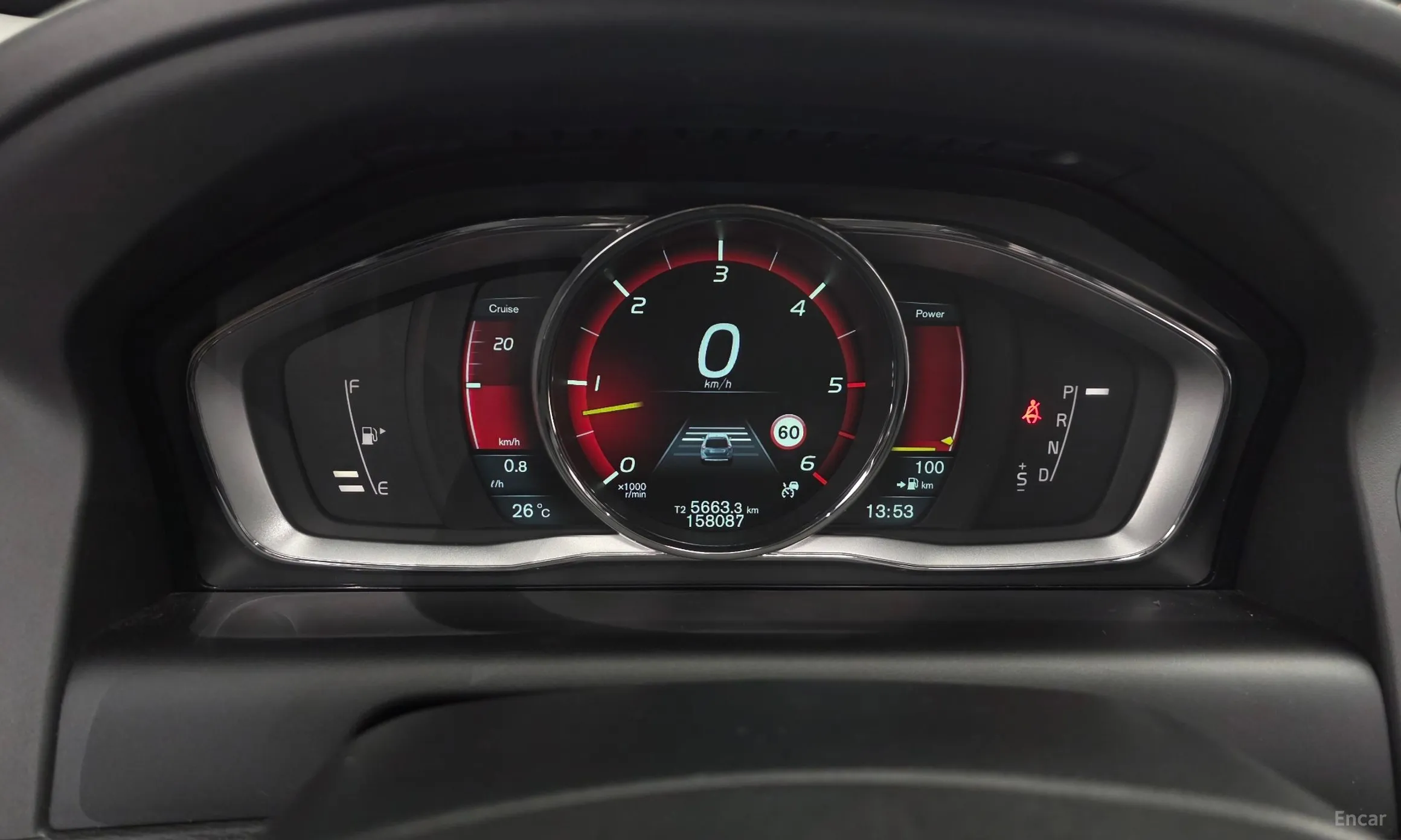 Volvo XC60 превью 8