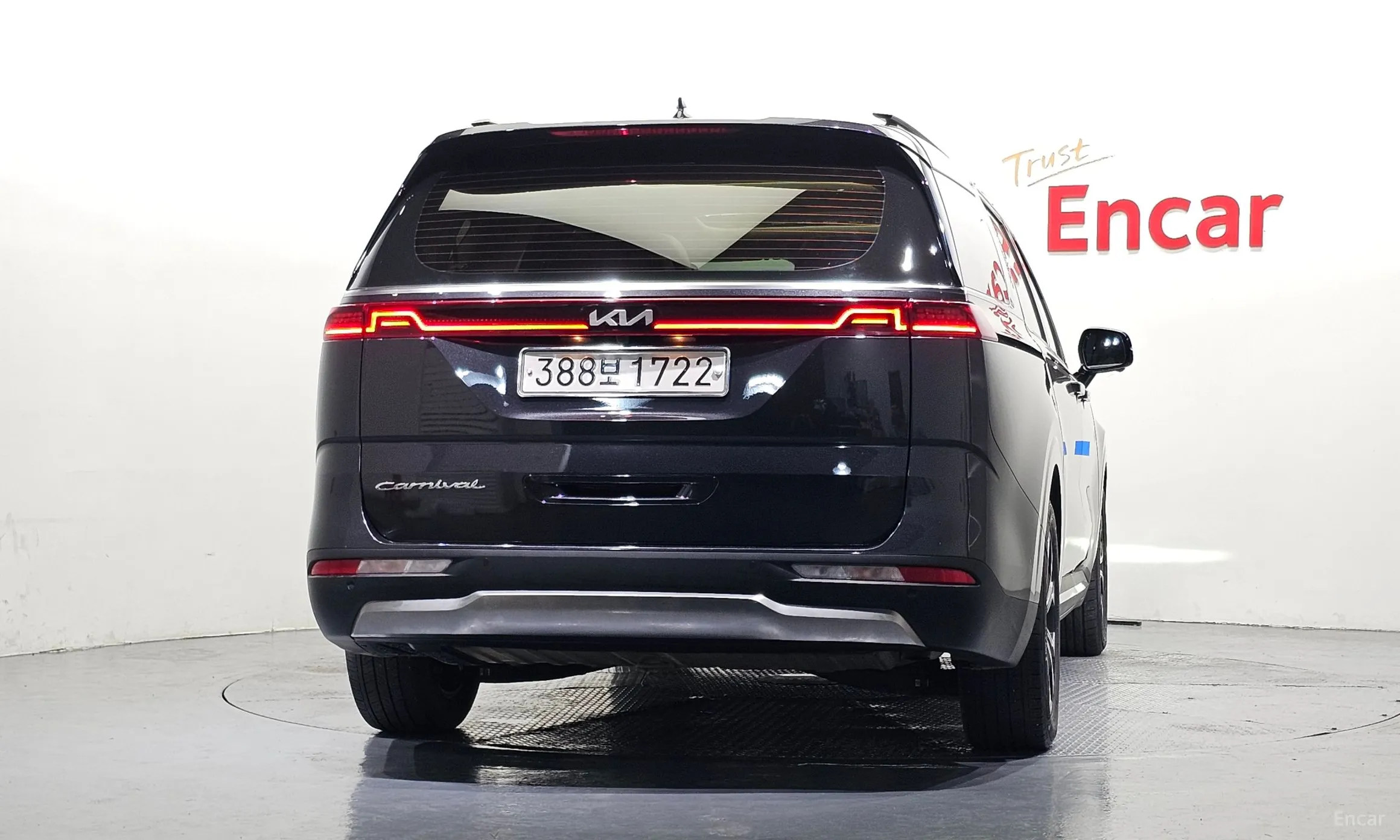 Kia Carnival Gen 4 превью 4
