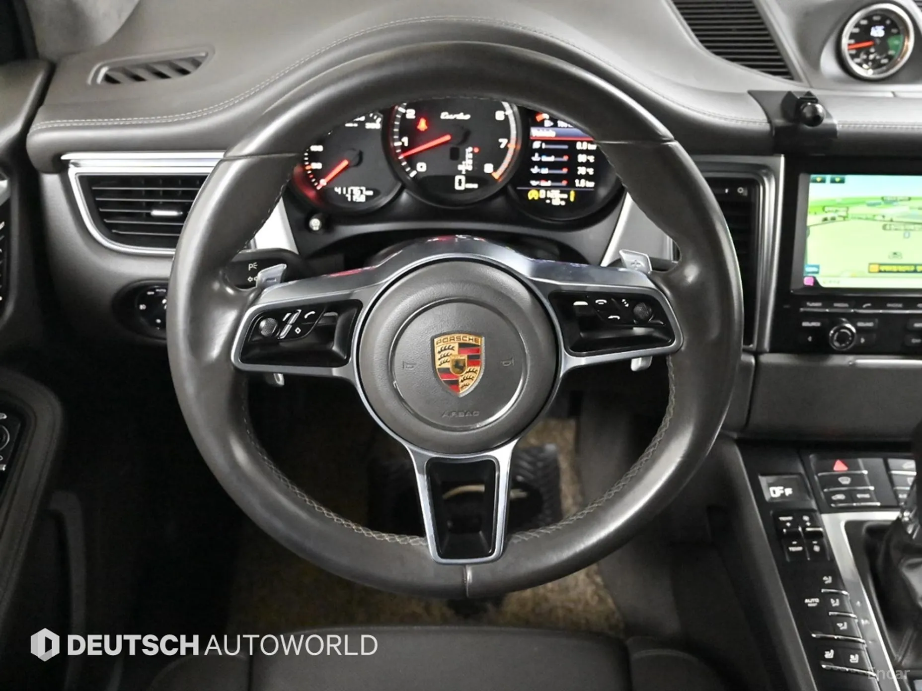 Porsche Macan превью 11