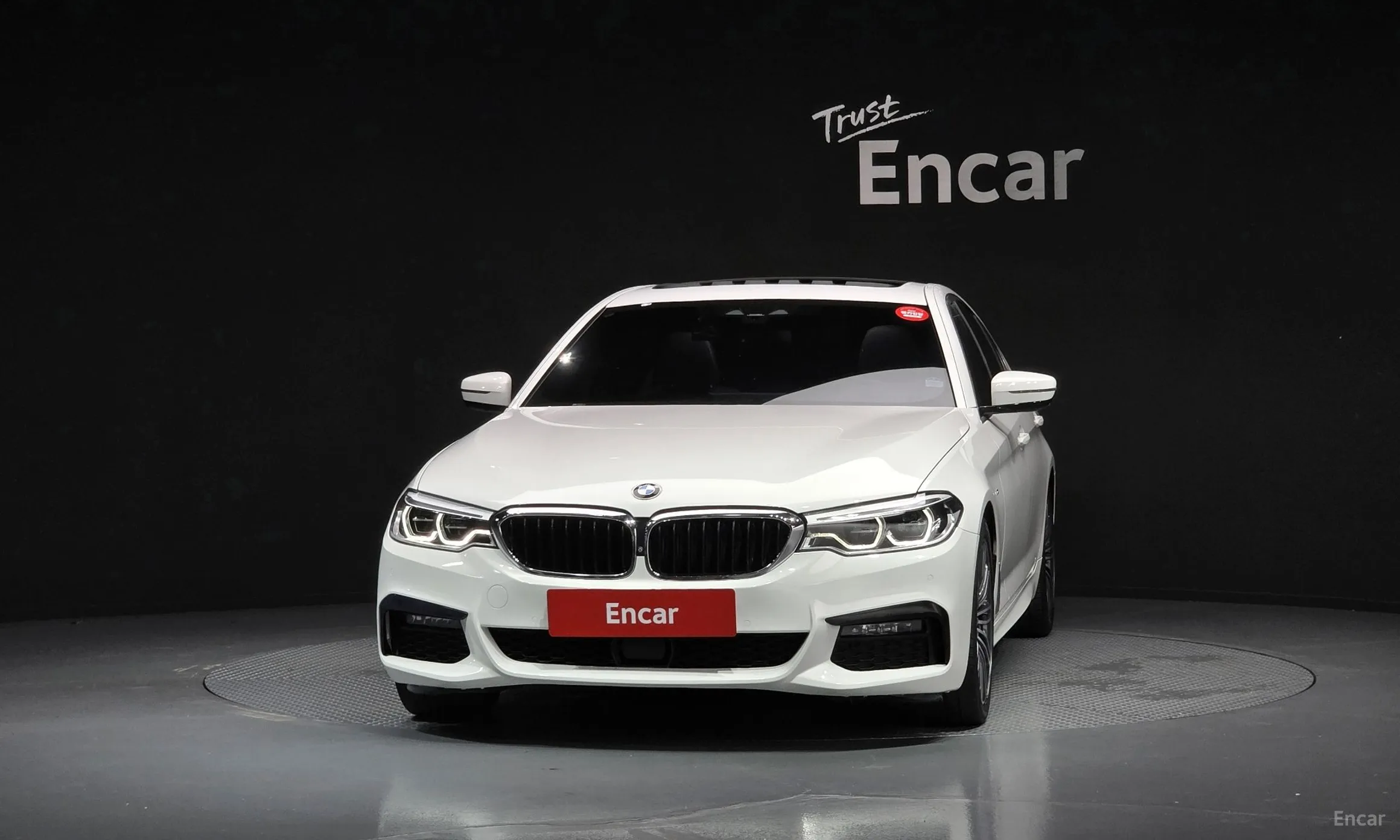 BMW 5 Series (G30) превью 3