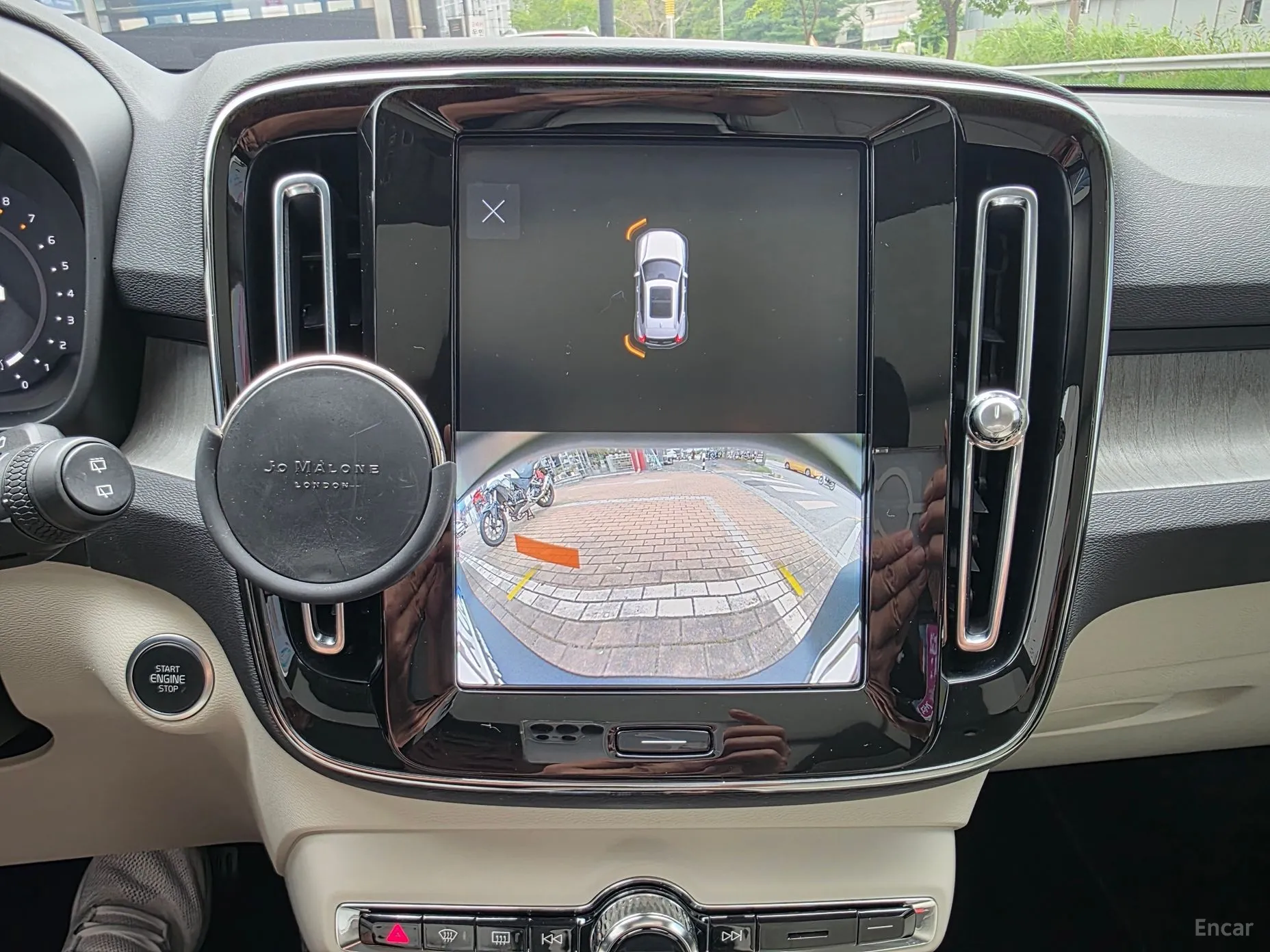 Volvo XC40 превью 11