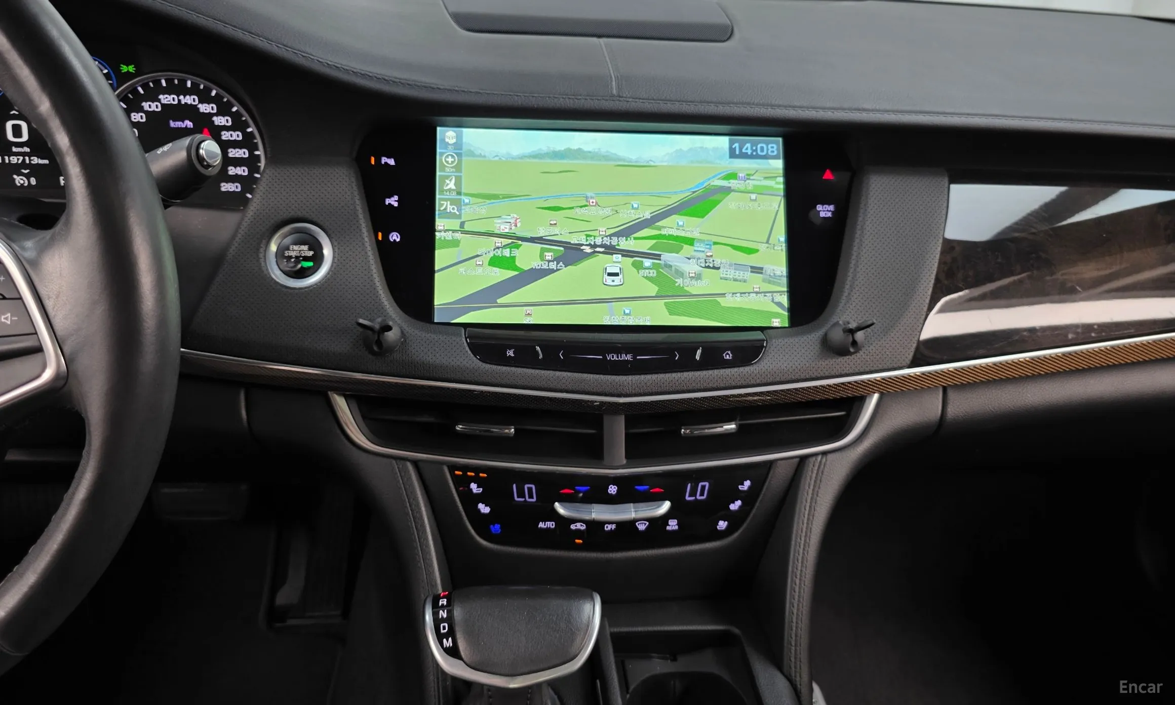 Cadillac CT6 превью 14