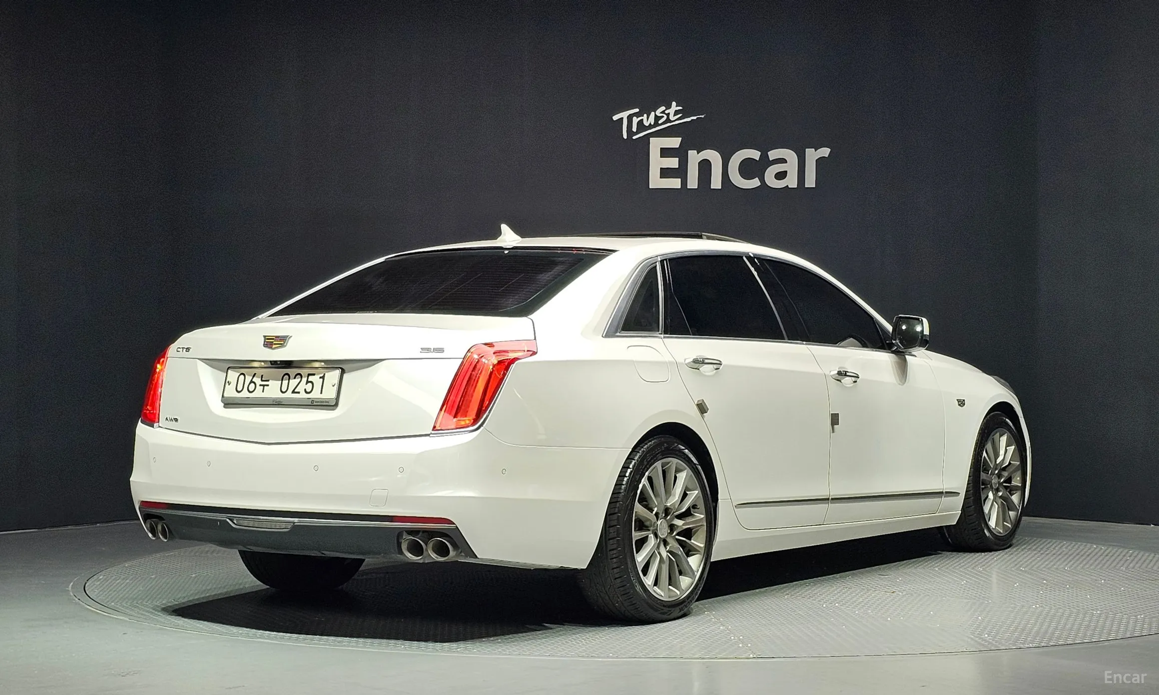 Cadillac CT6 превью 2
