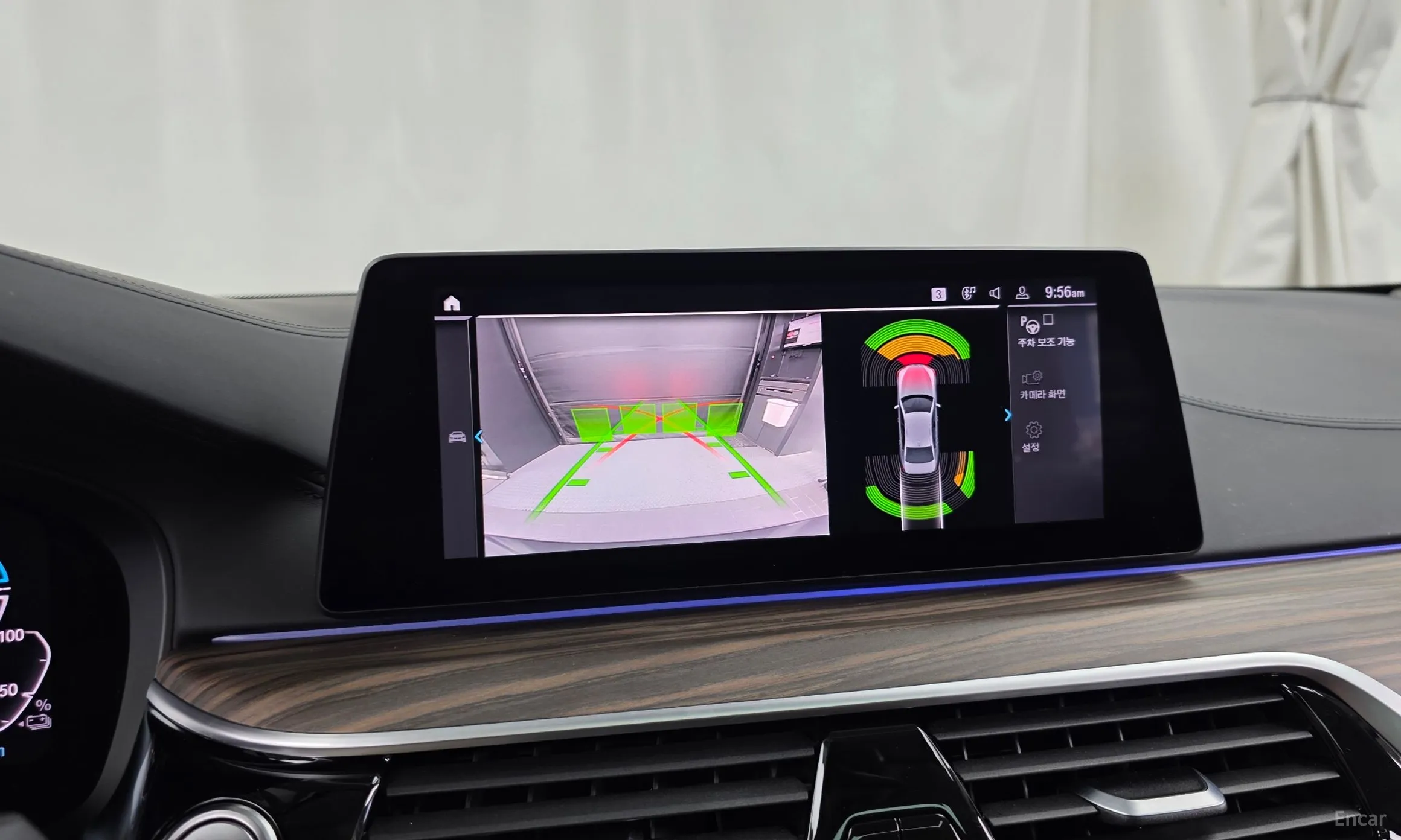 BMW 5 Series (G30) превью 15
