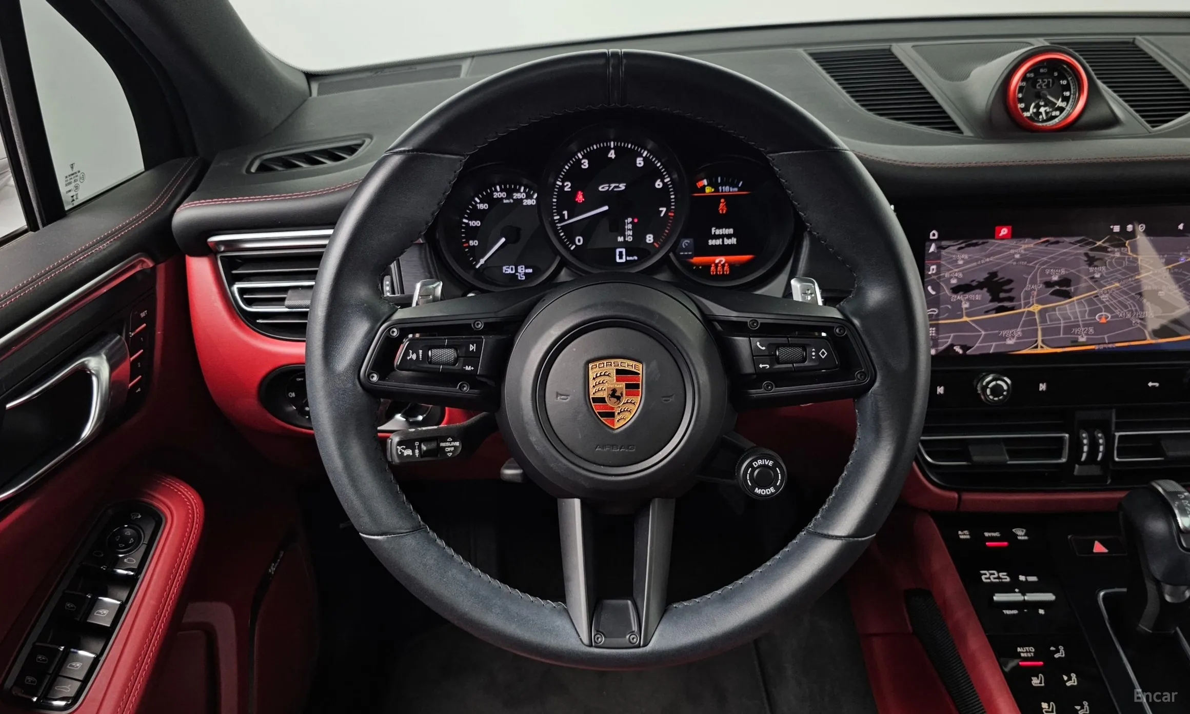 Porsche Macan превью 13