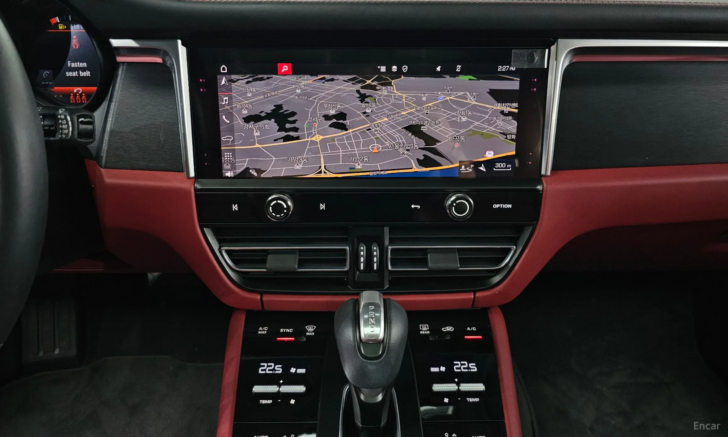 Porsche Macan превью 14