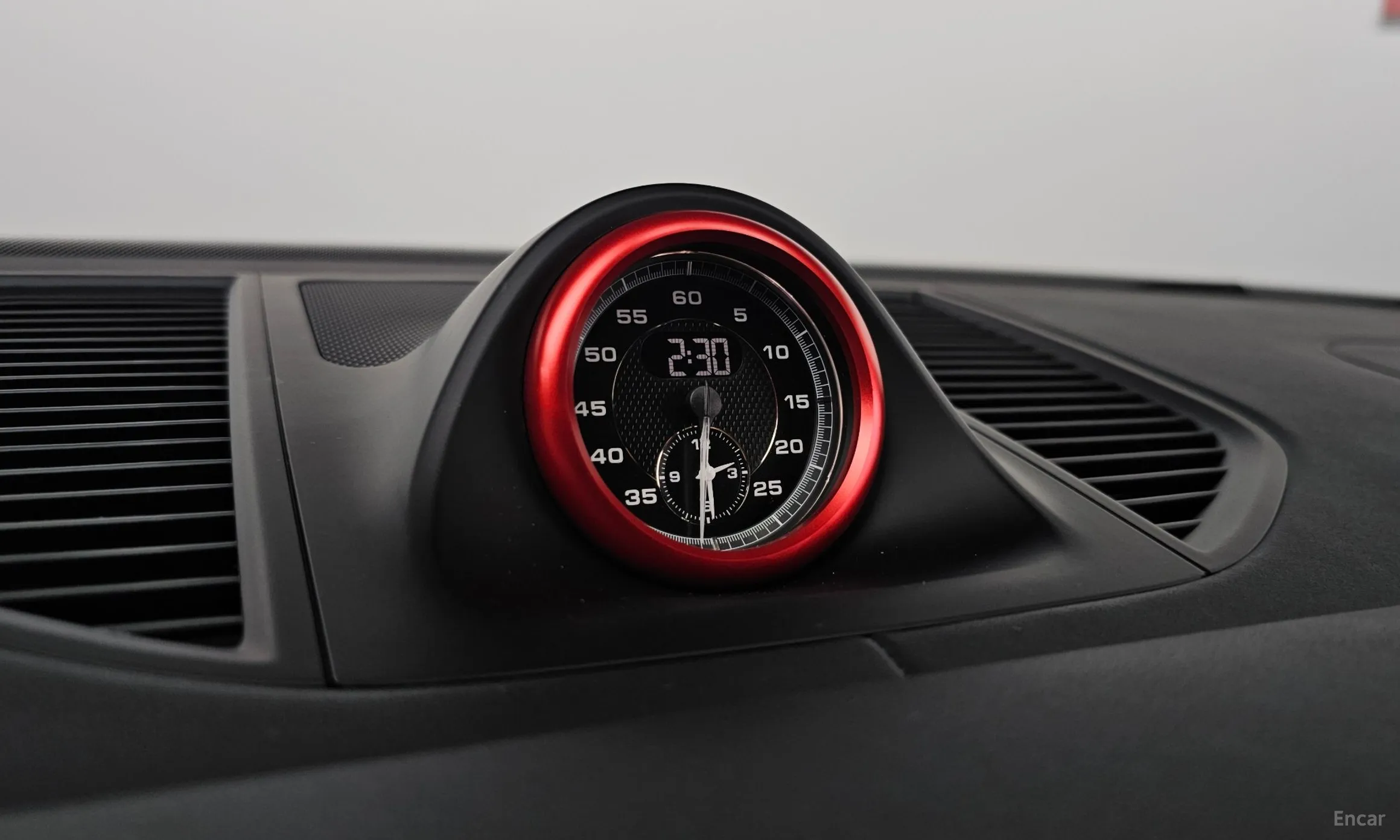 Porsche Macan превью 17