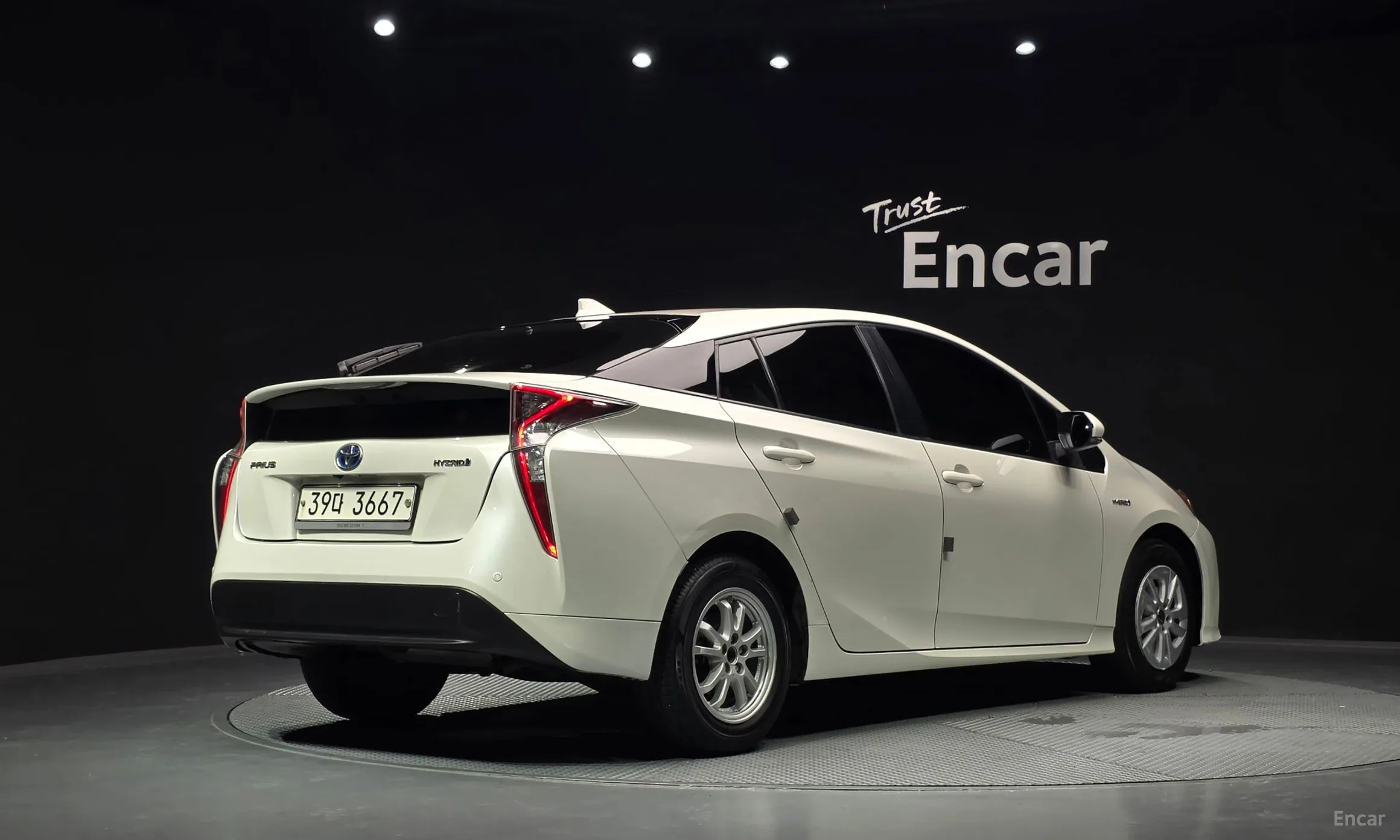 Toyota Prius 4th Generation