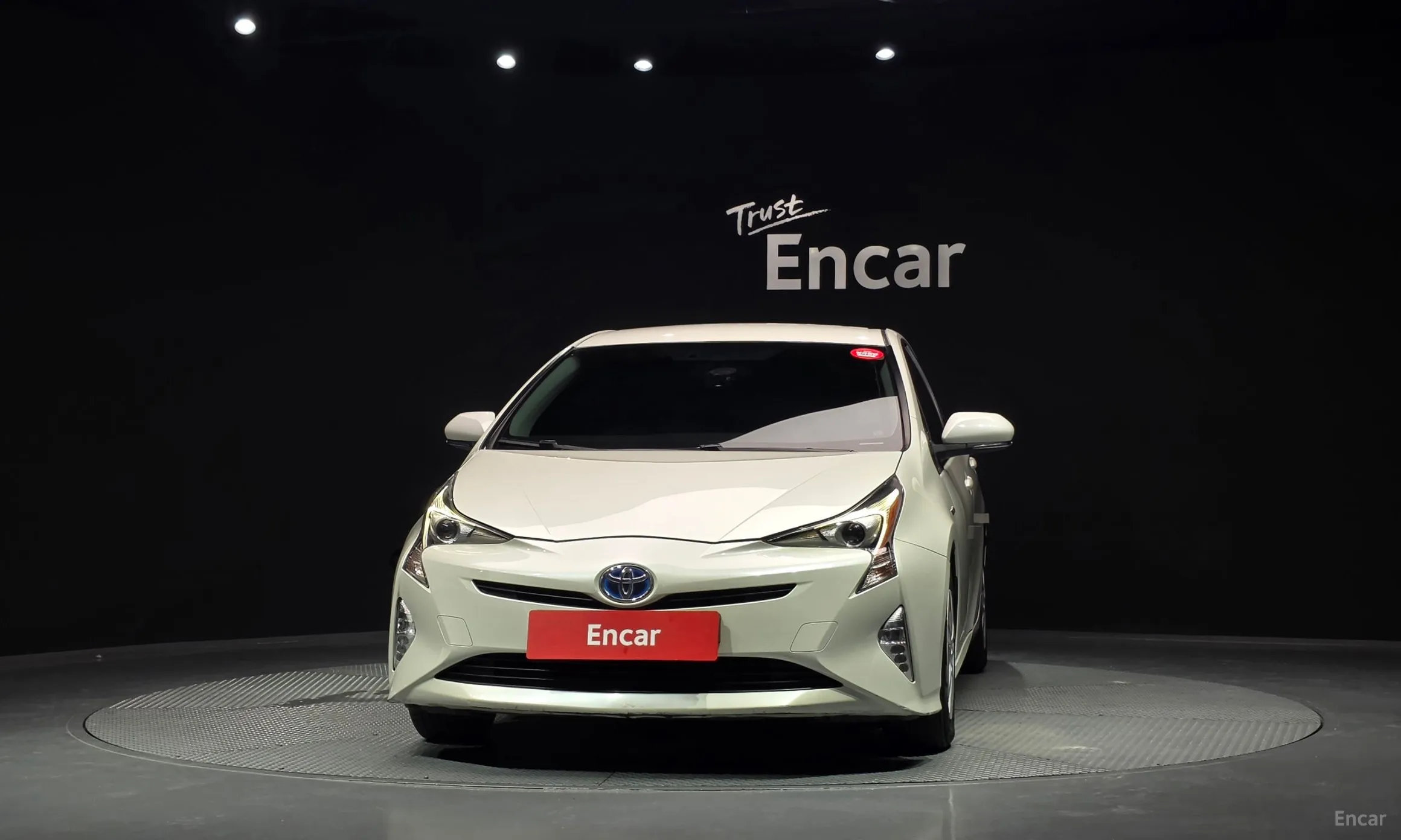 Toyota Prius 4th Generation превью 3