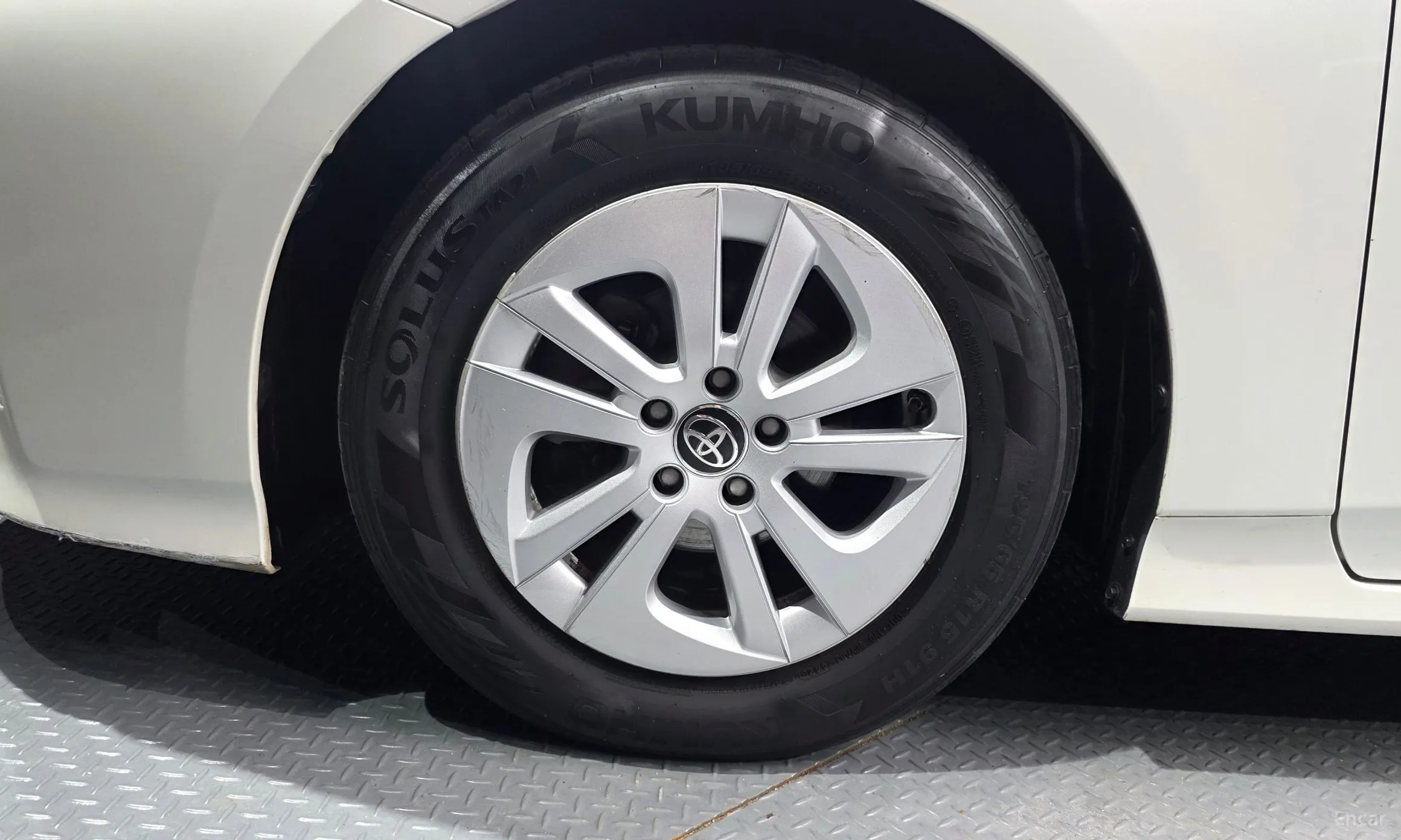 Toyota Prius 4th Generation превью 5