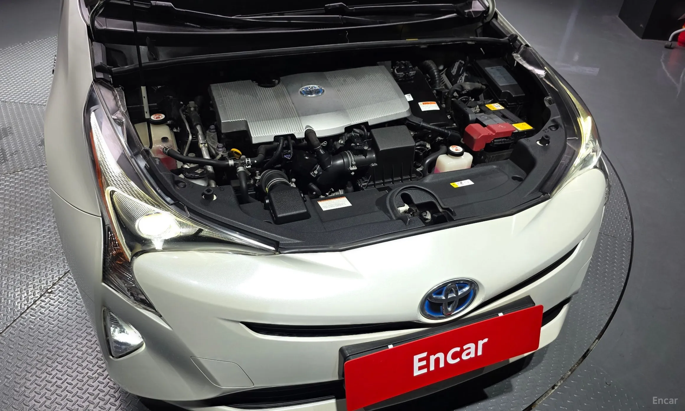 Toyota Prius 4th Generation превью 6