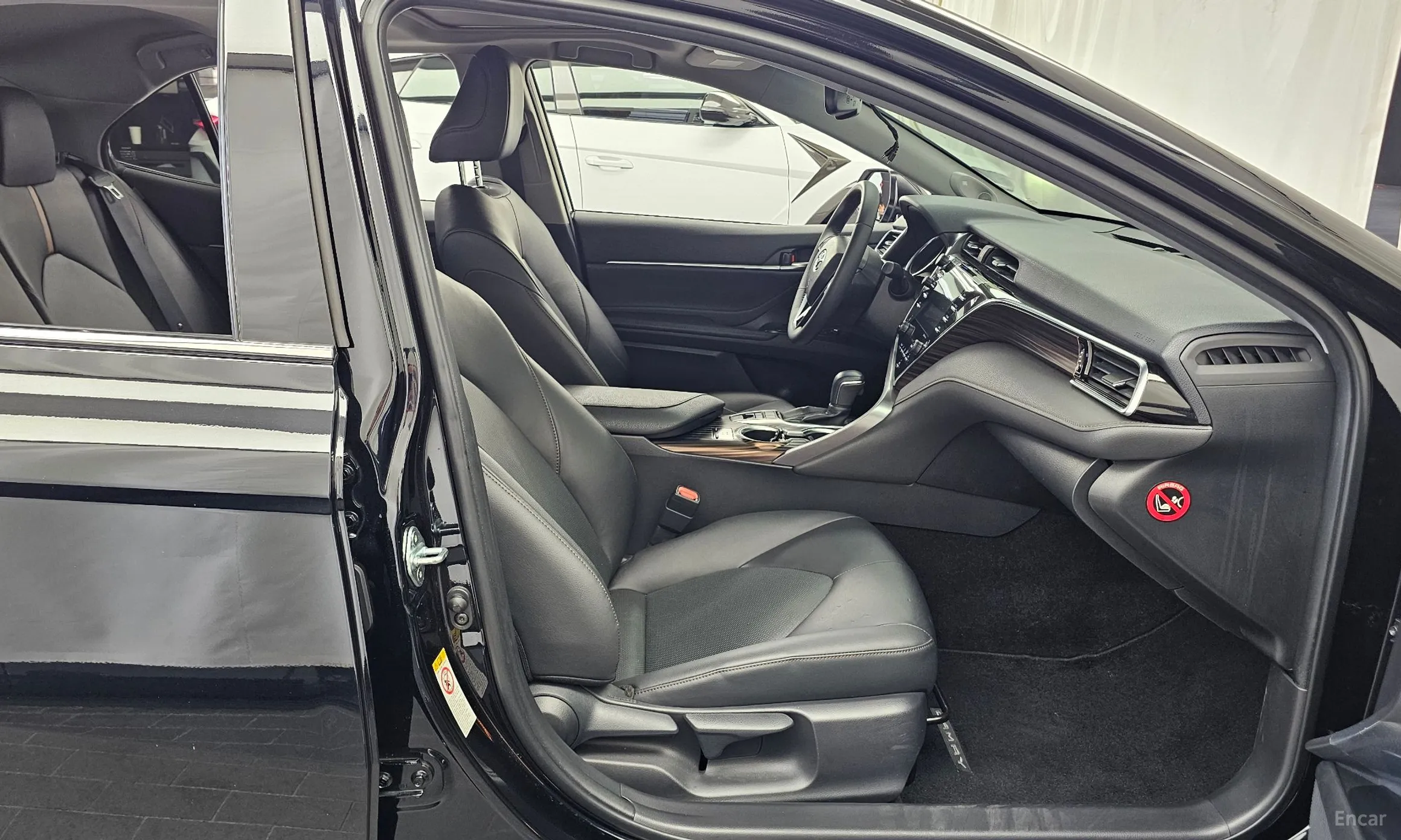 Toyota Camry (XV70) превью 11