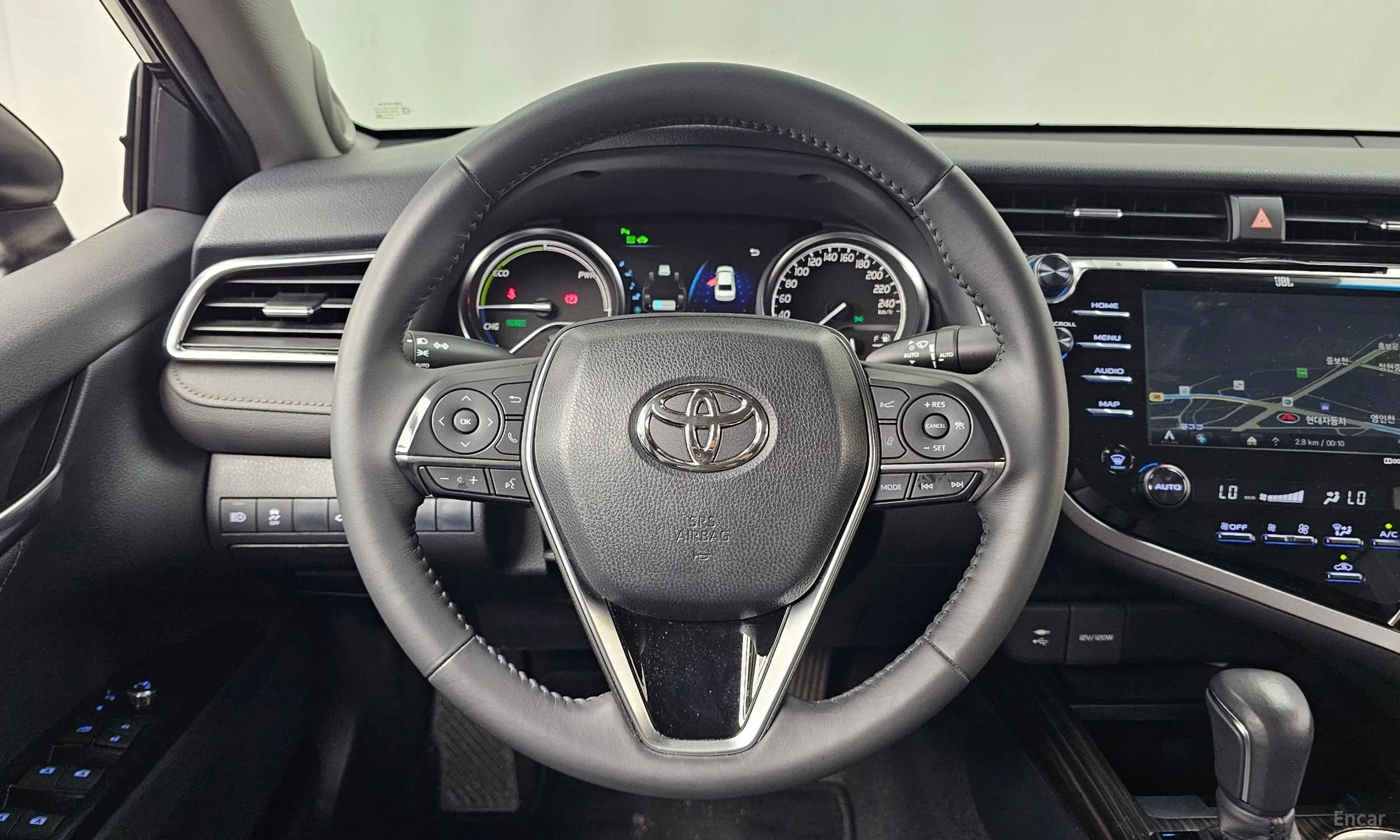 Toyota Camry (XV70) превью 13