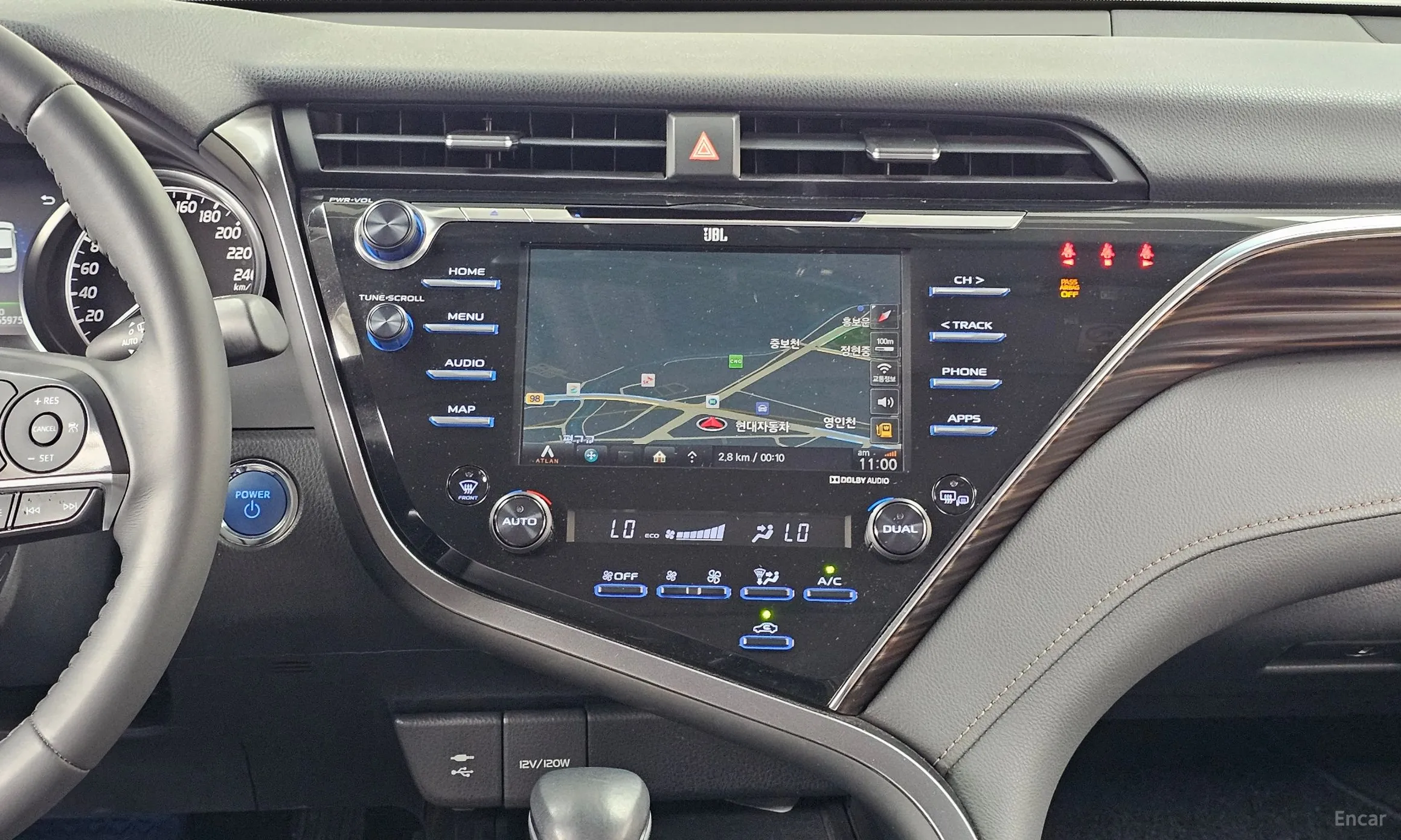 Toyota Camry (XV70) превью 14