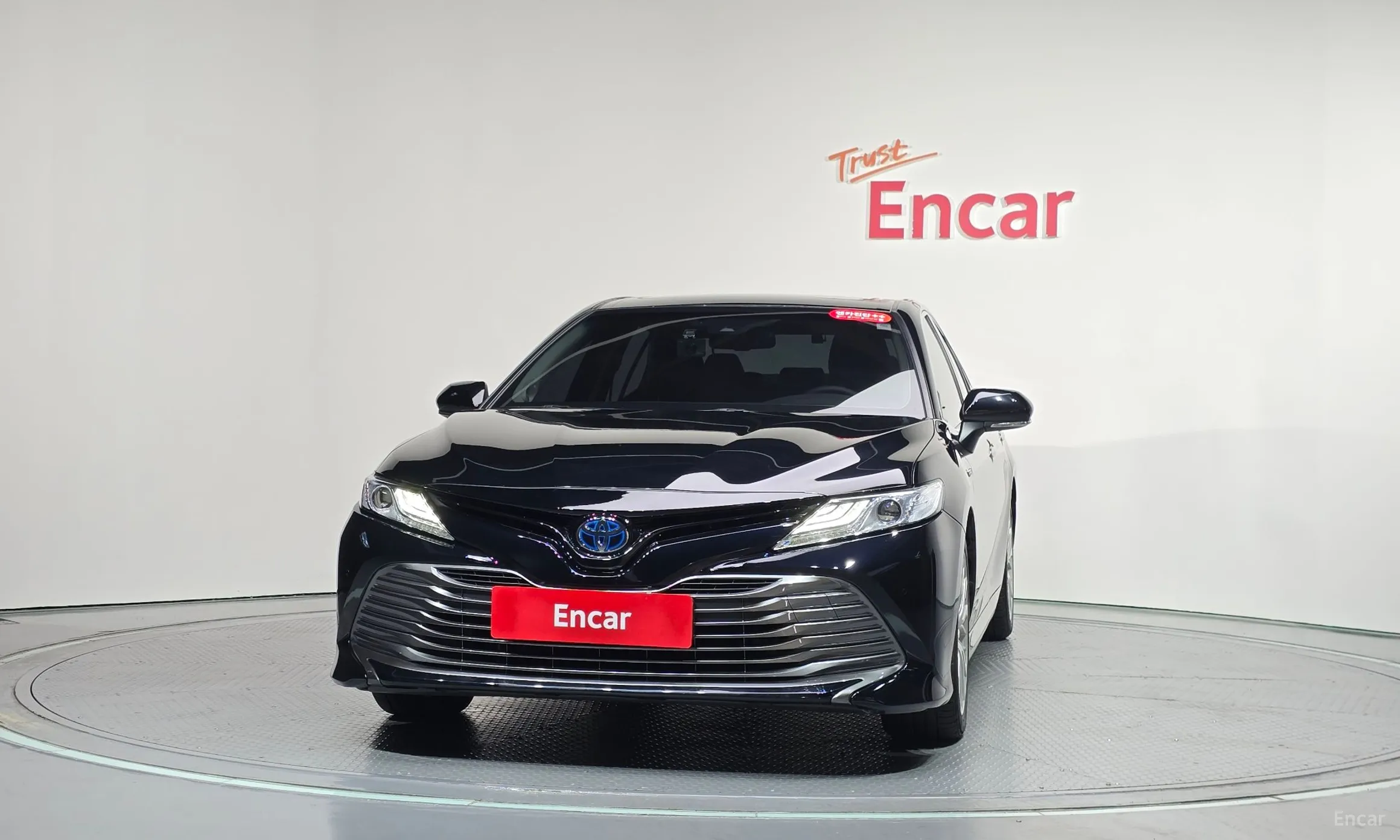Toyota Camry (XV70) превью 3
