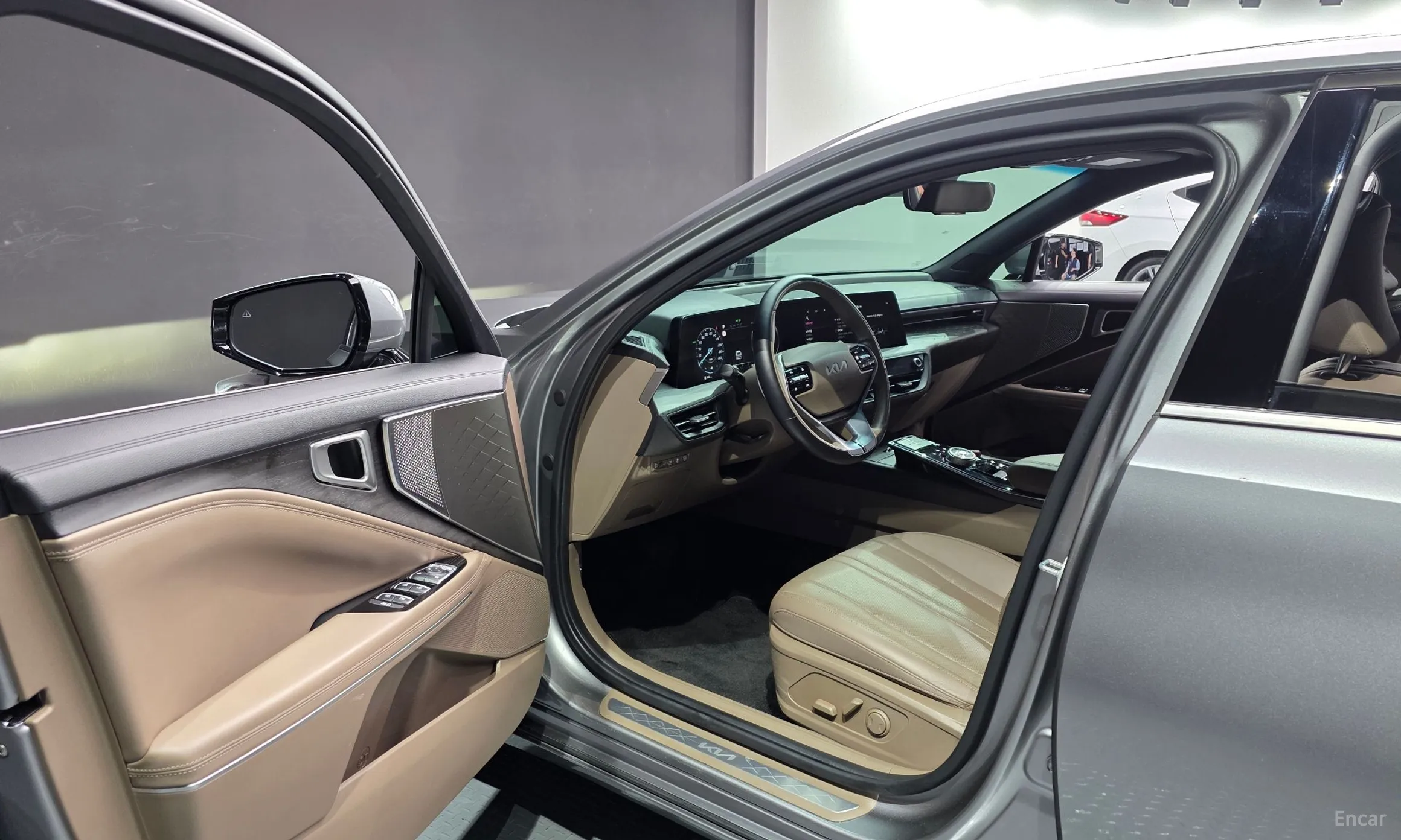 Kia K8 Hybrid превью 10