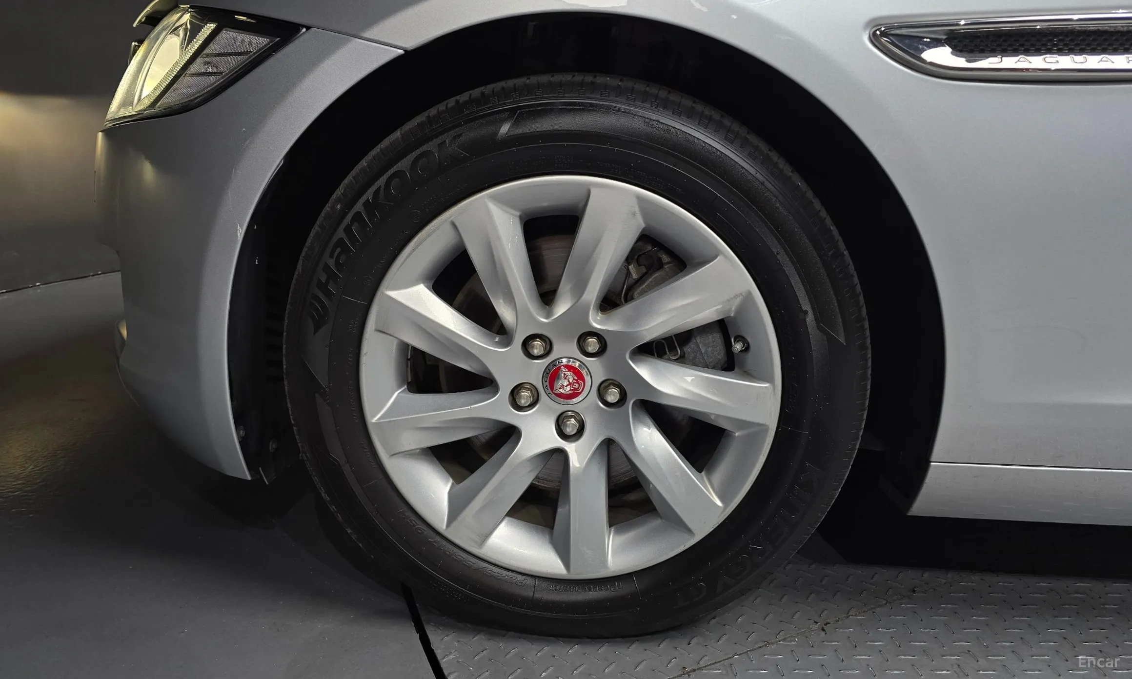 Jaguar XF (x260) превью 5