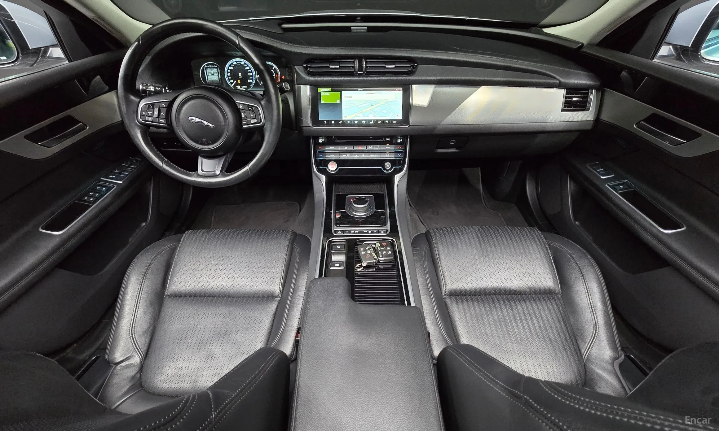 Jaguar XF (x260) превью 7