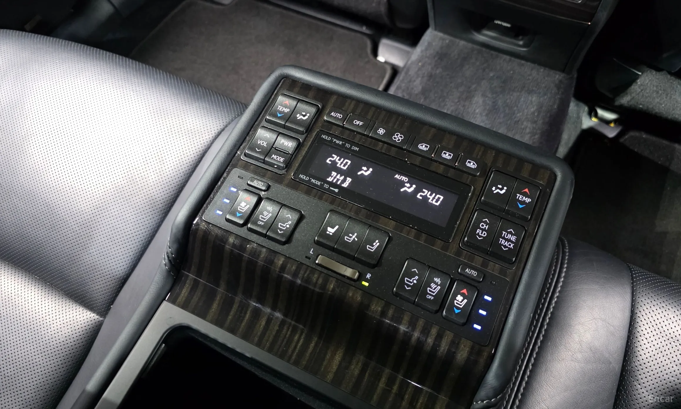 Lexus LS460 превью 18