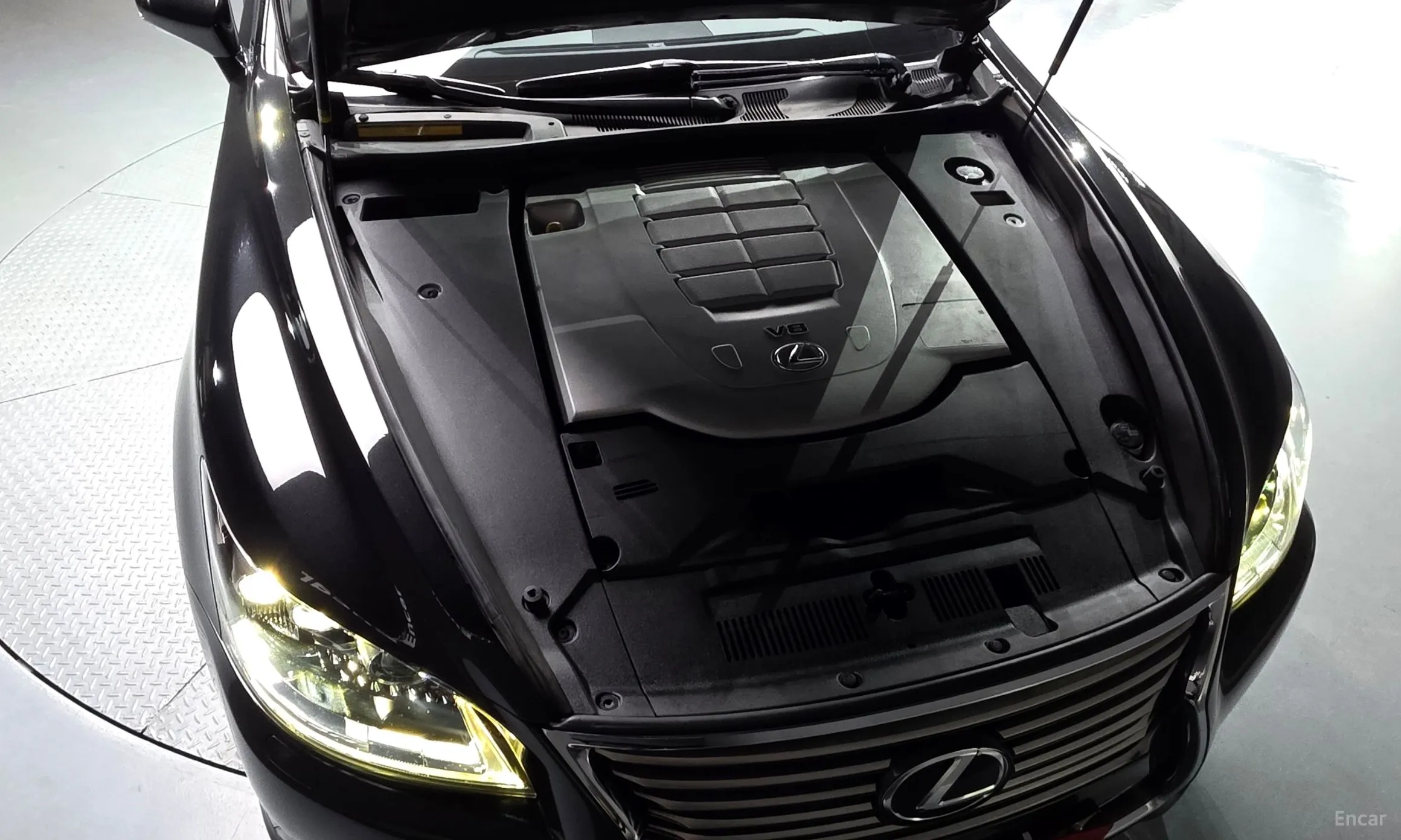 Lexus LS460 превью 6
