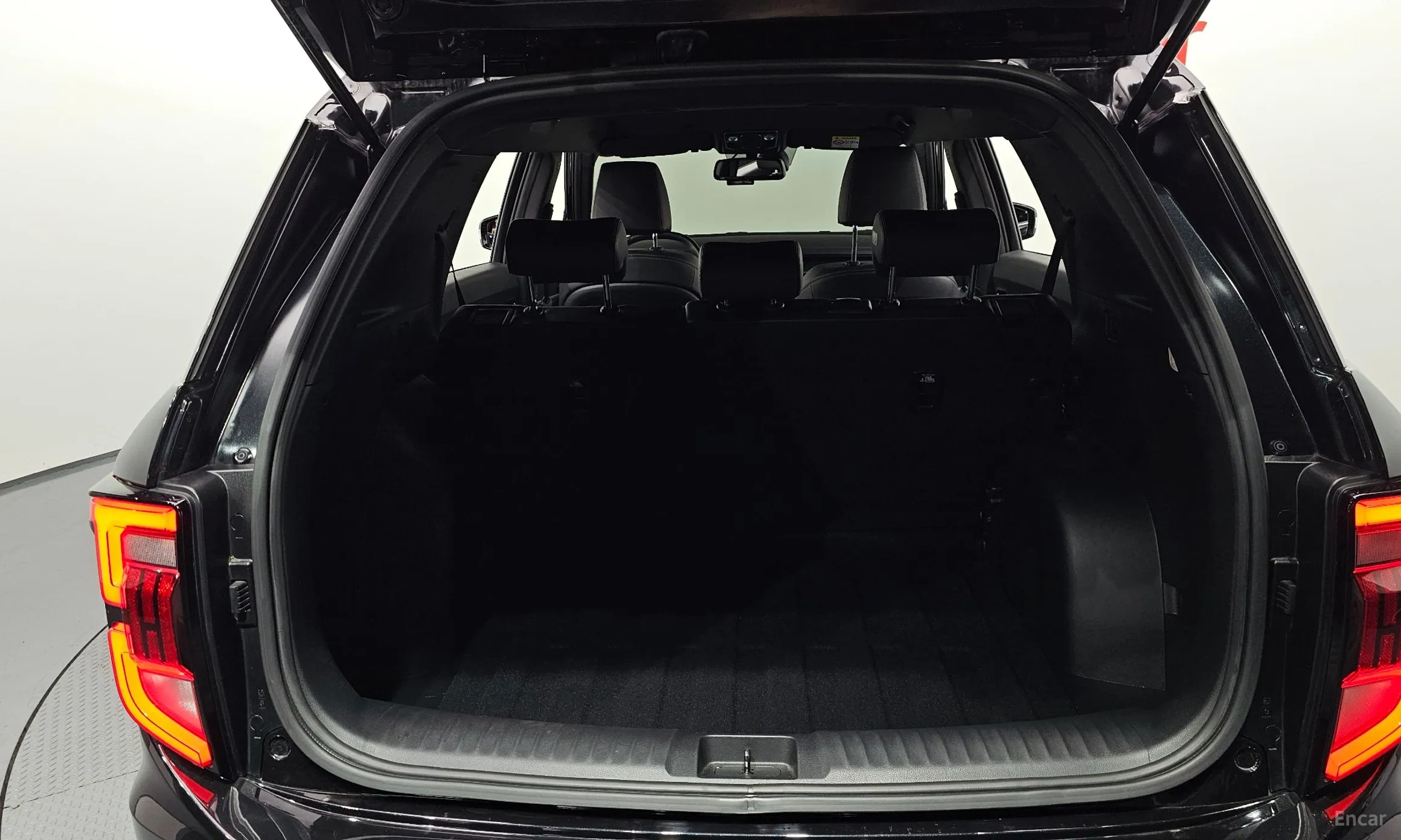 KG Mobility (SsangYong) Torres превью 20