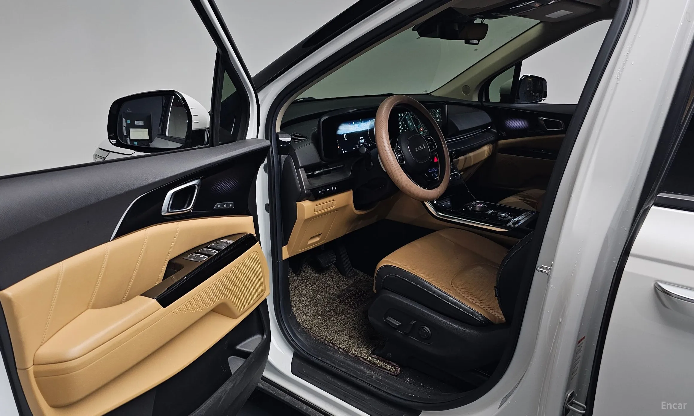 Kia Carnival Gen 4 превью 10
