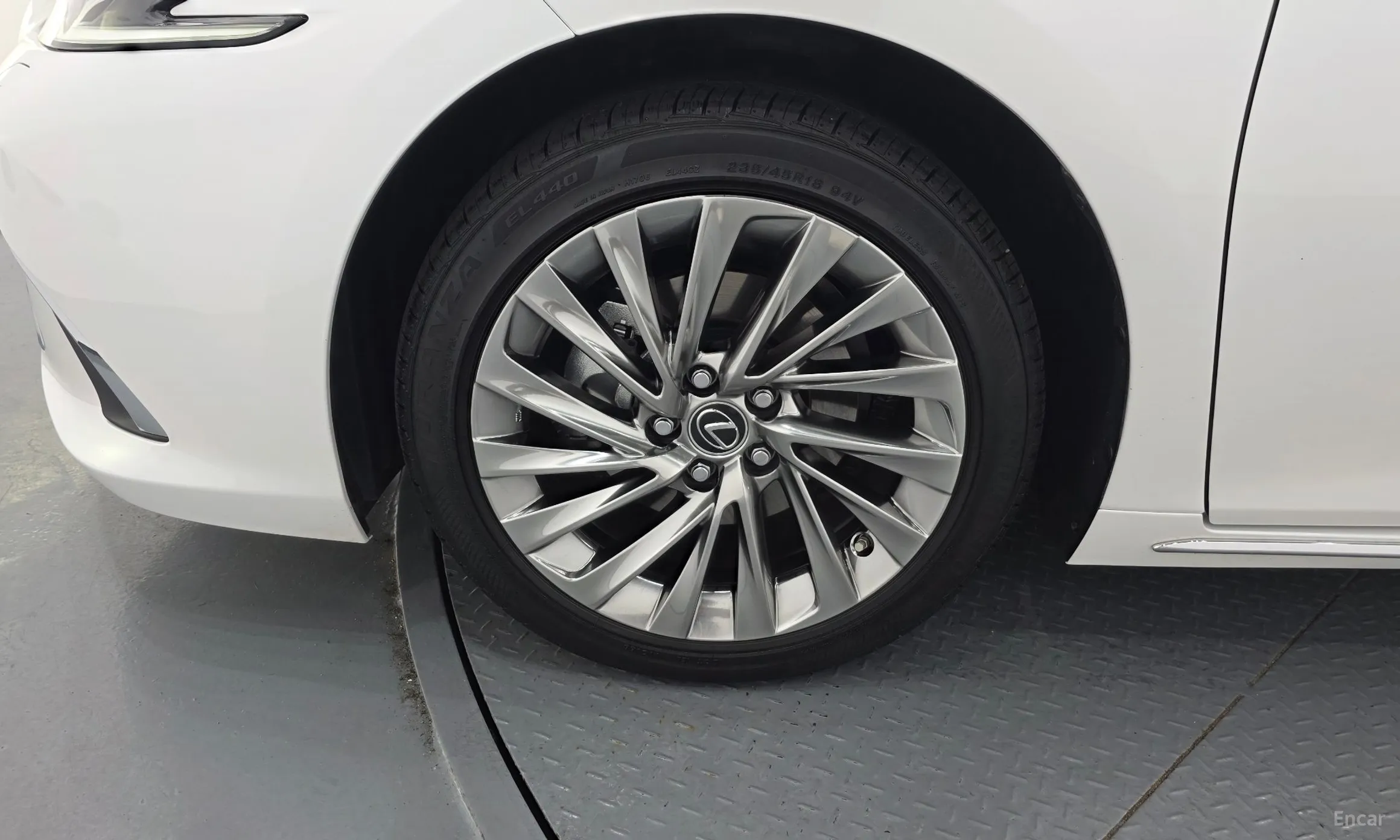 Lexus ES300h 7th Generation превью 5