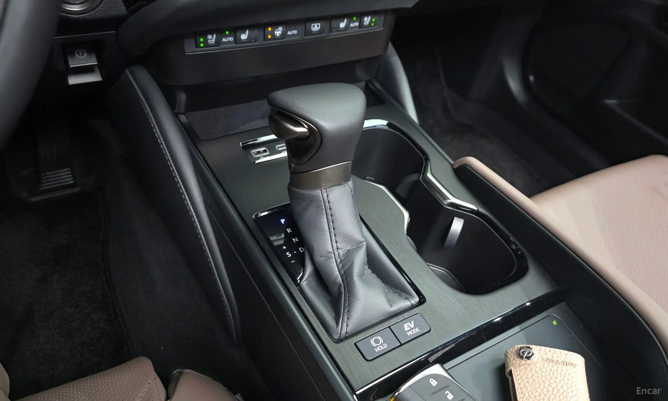 Lexus ES300h 7th Generation превью 9