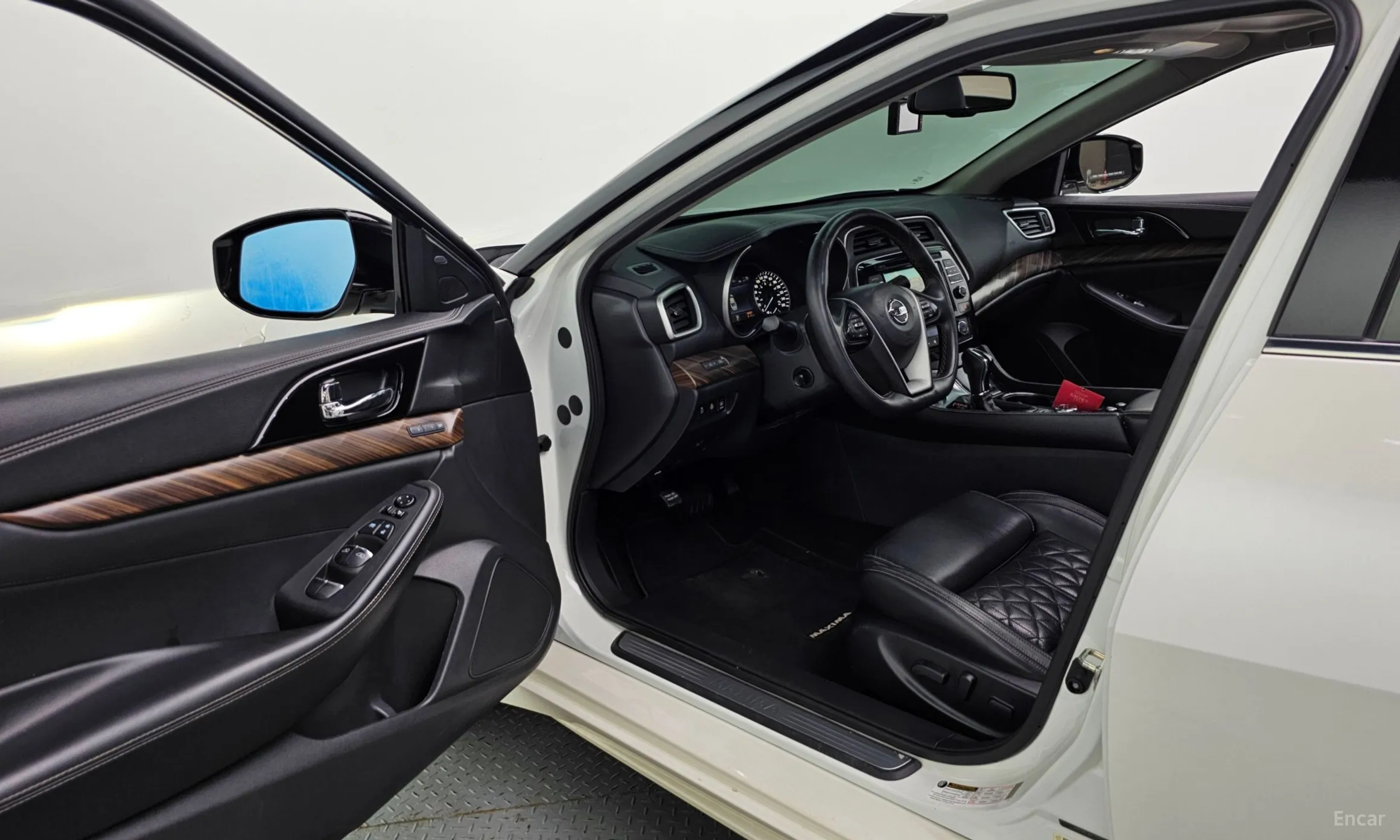 Nissan Maxima (A36) превью 10