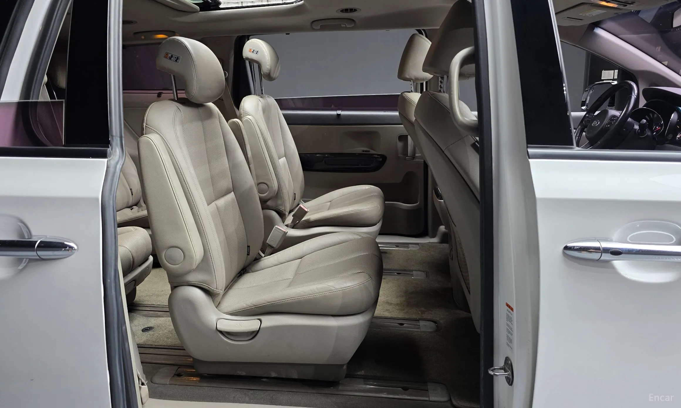Kia Carnival превью 11