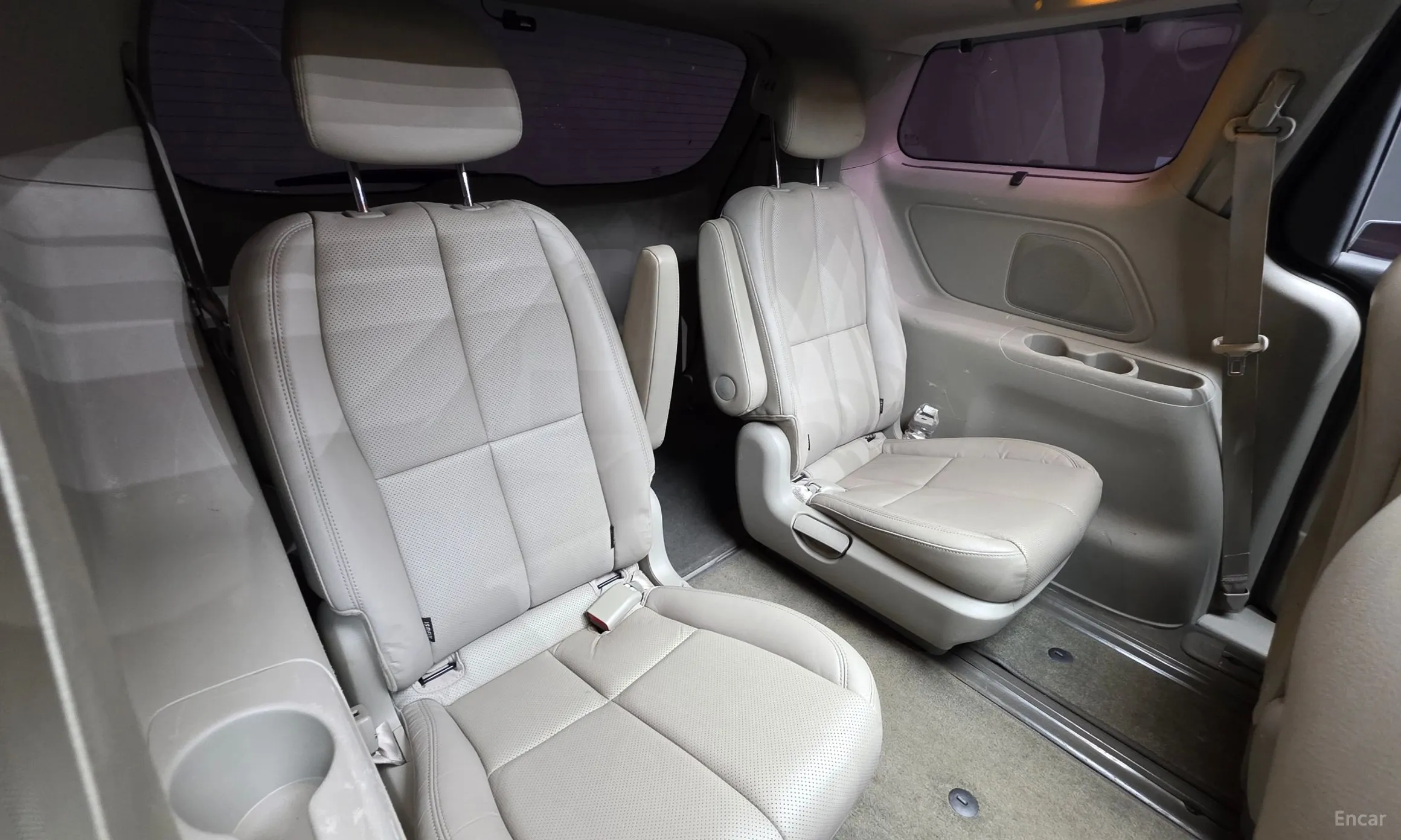 Kia Carnival превью 12