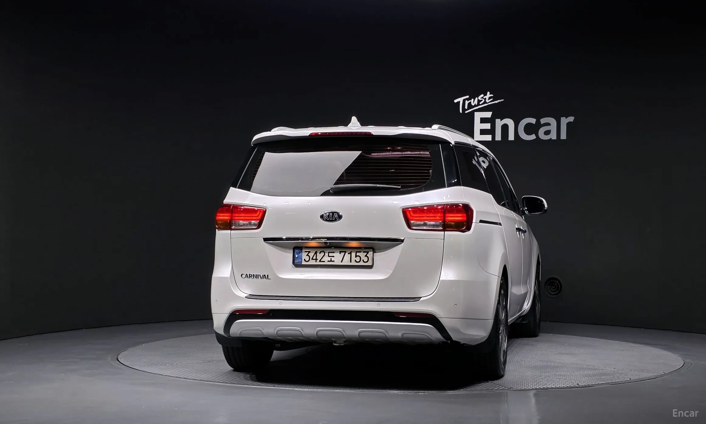 Kia Carnival превью 4
