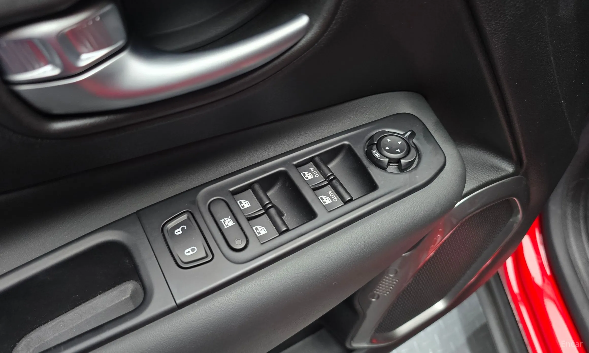 Jeep Renegade превью 18