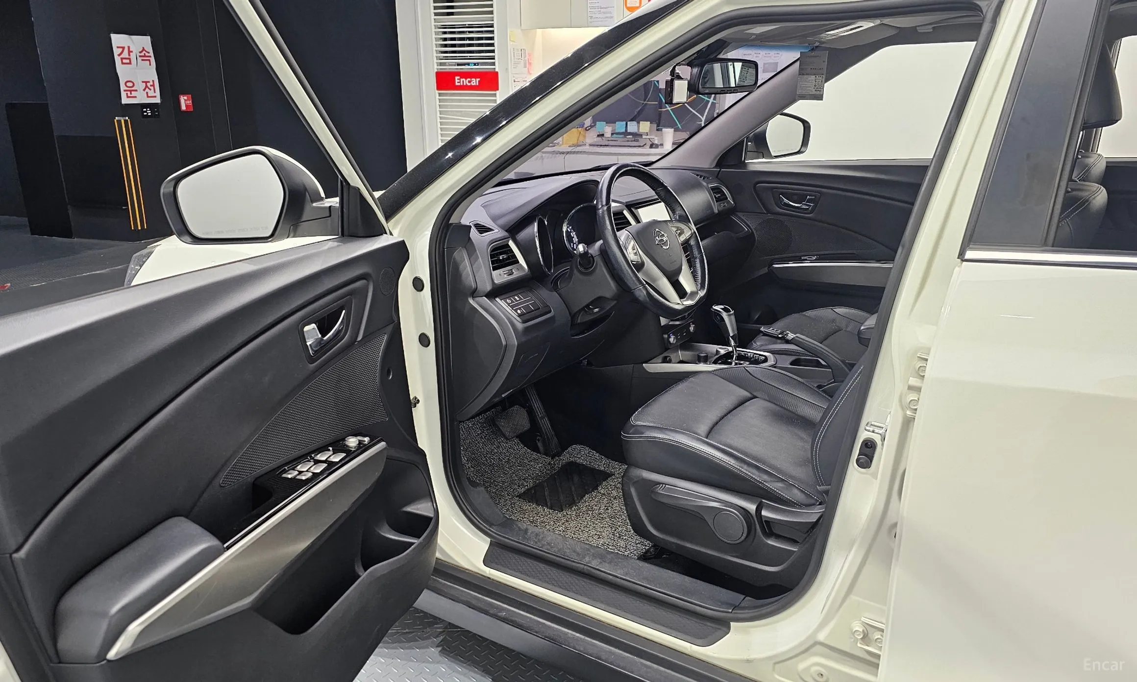 KG Mobility (SsangYong) Tivoli, Lazio превью 10