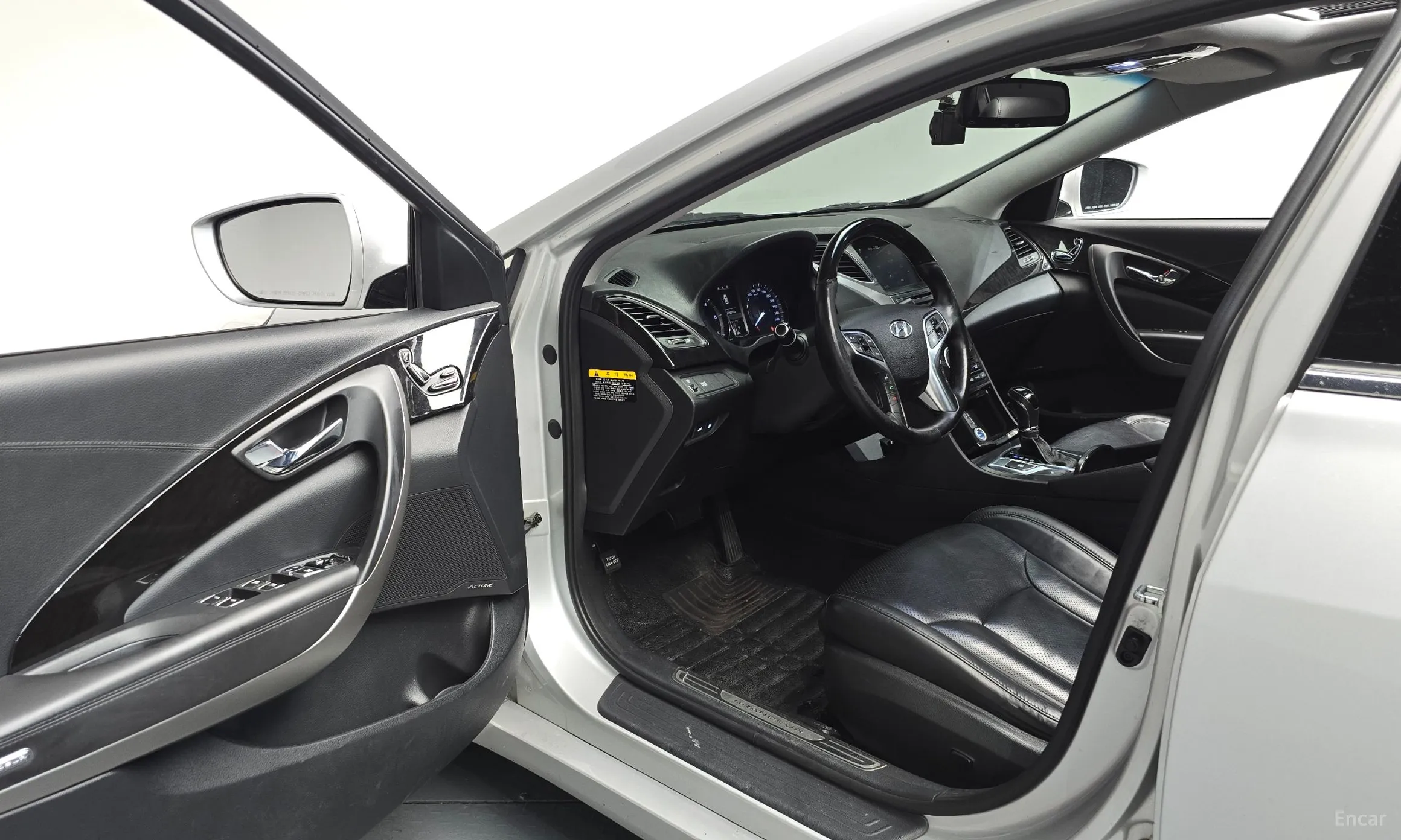 Hyundai Grandeur HG превью 10