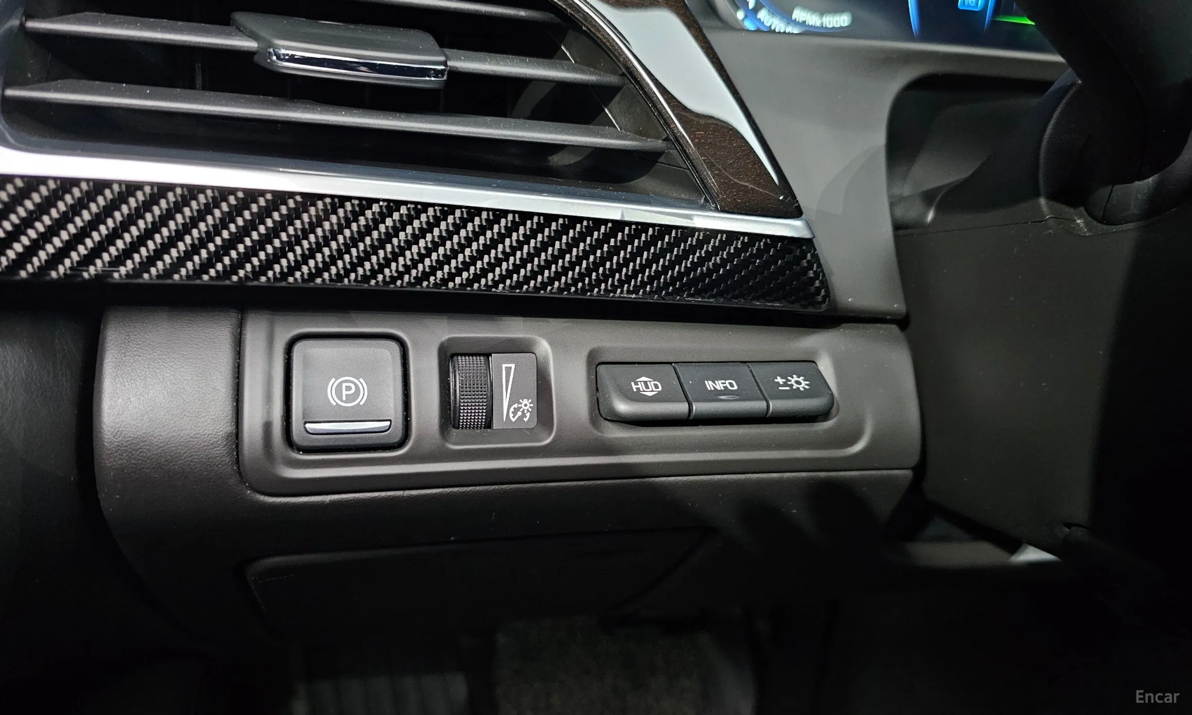 Cadillac CT6 превью 18