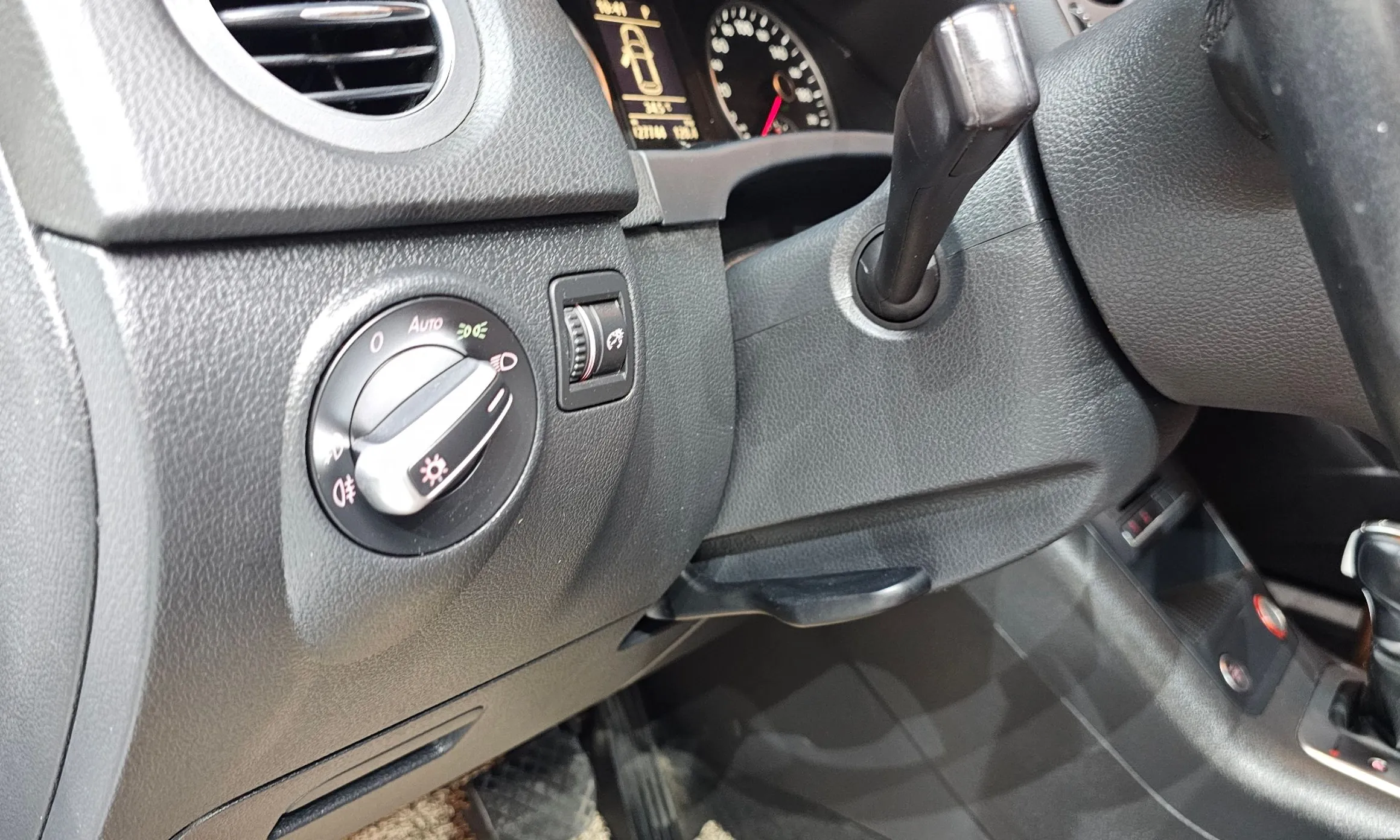 Volkswagen New Tiguan превью 11