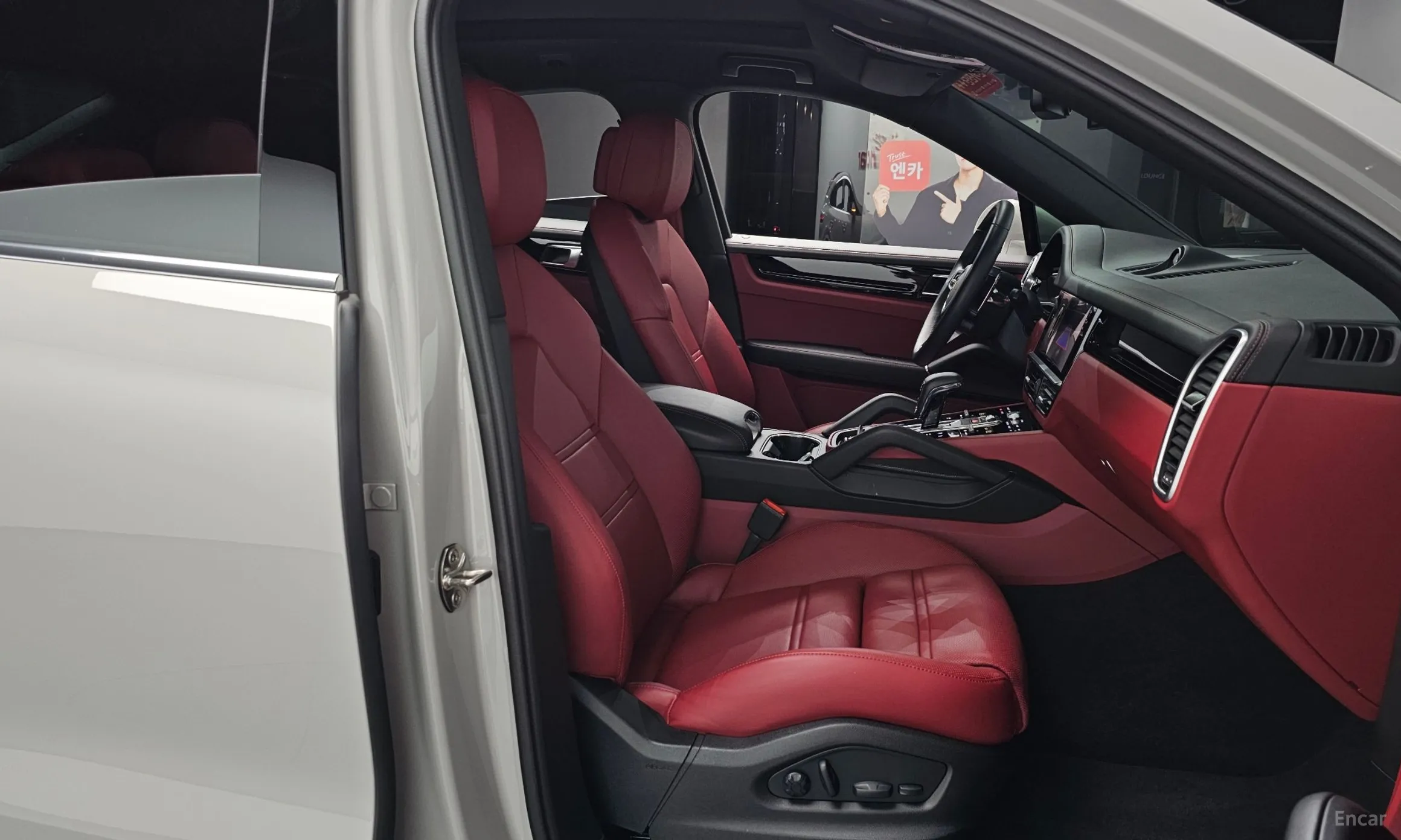 Porsche Cayenne (PO536) превью 11