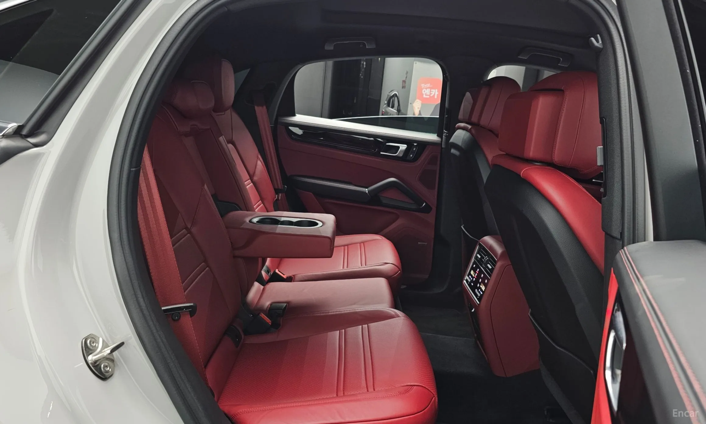 Porsche Cayenne (PO536) превью 12