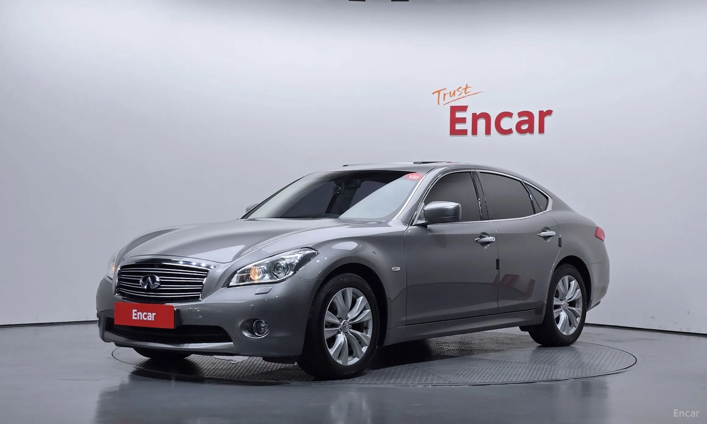 Infiniti M37
