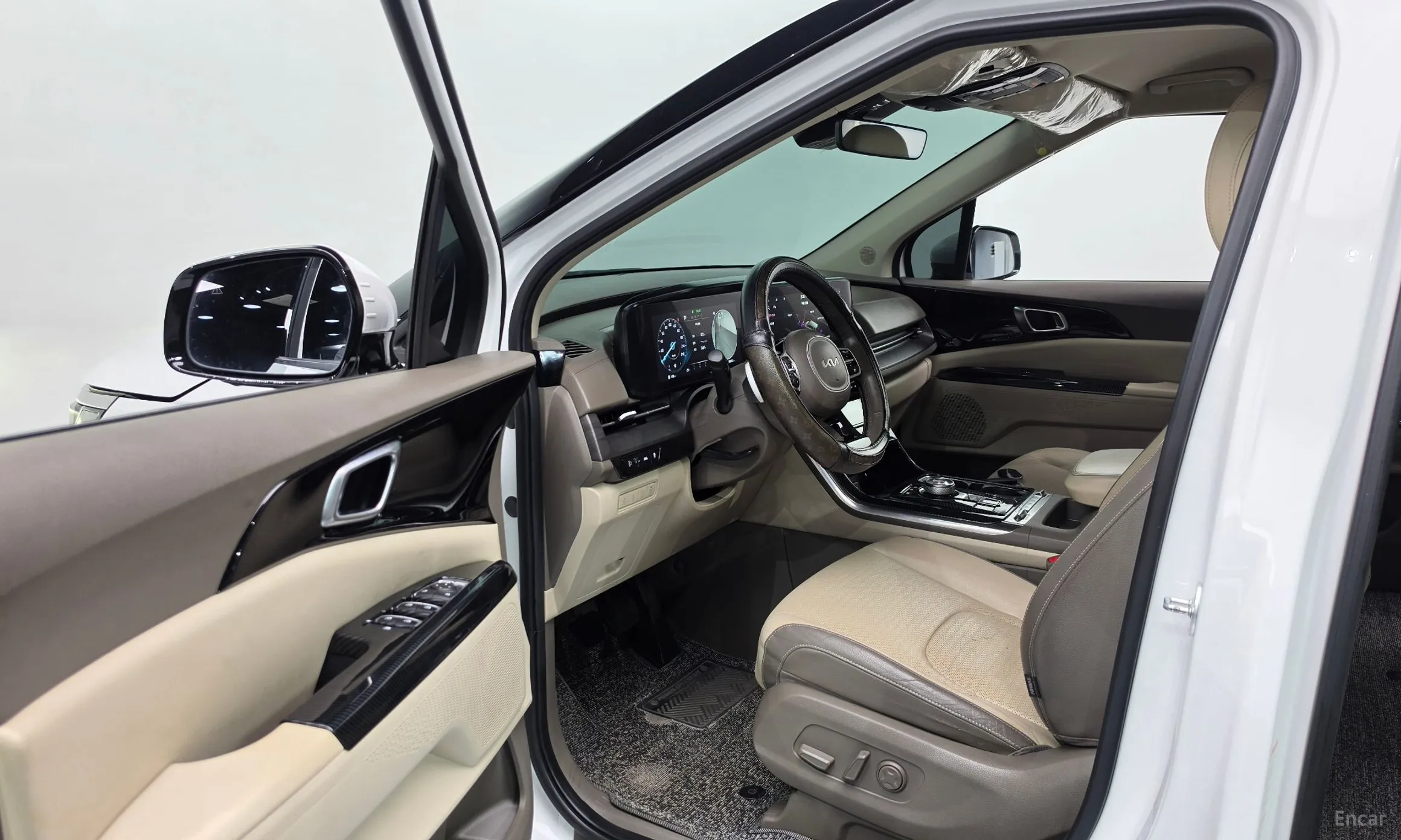Kia Carnival Gen 4 превью 10