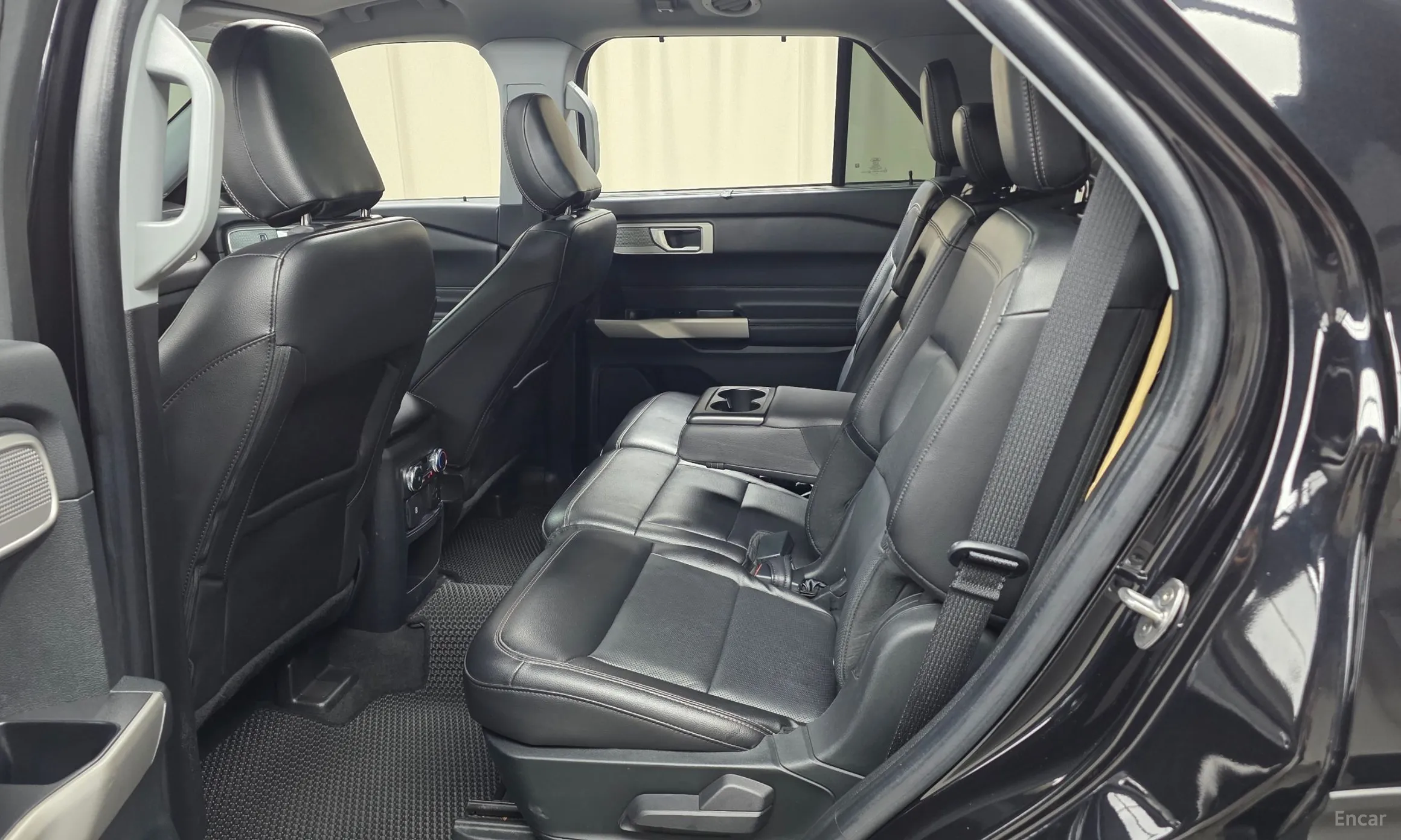 Ford Explorer 6th Generation превью 12