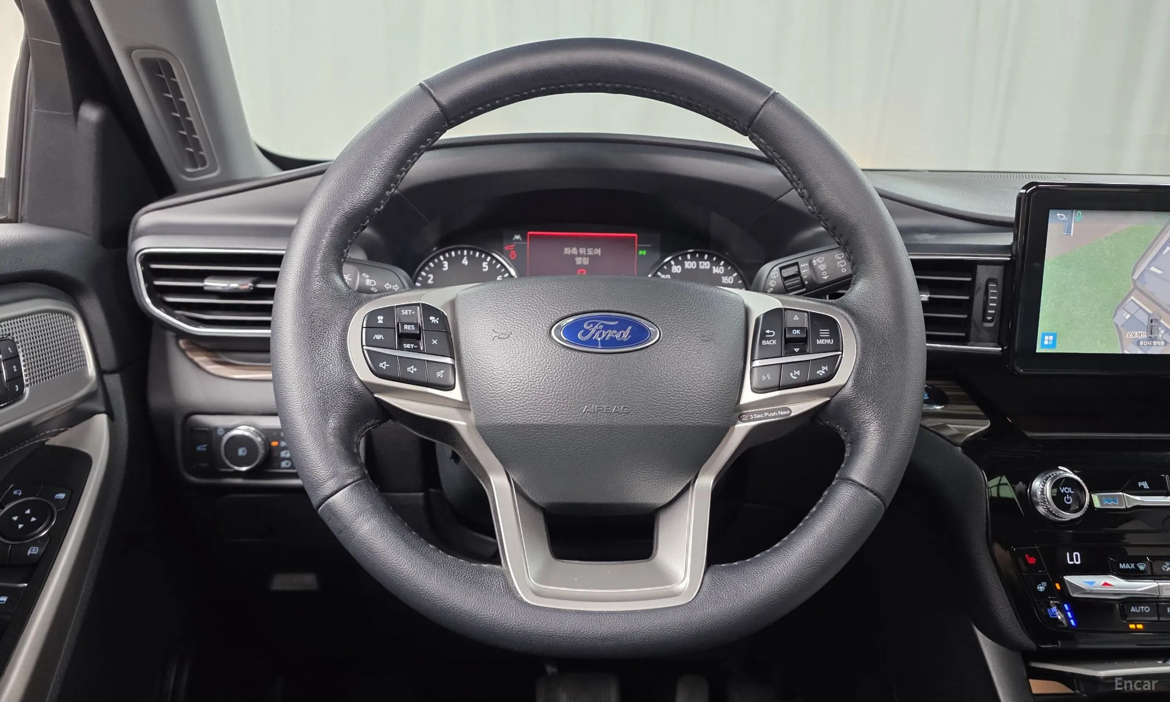 Ford Explorer 6th Generation превью 13